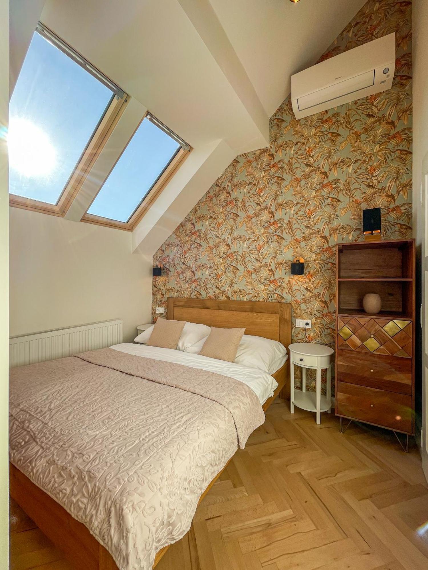 Stupartska - Attic Old Town Lägenhetshotell *