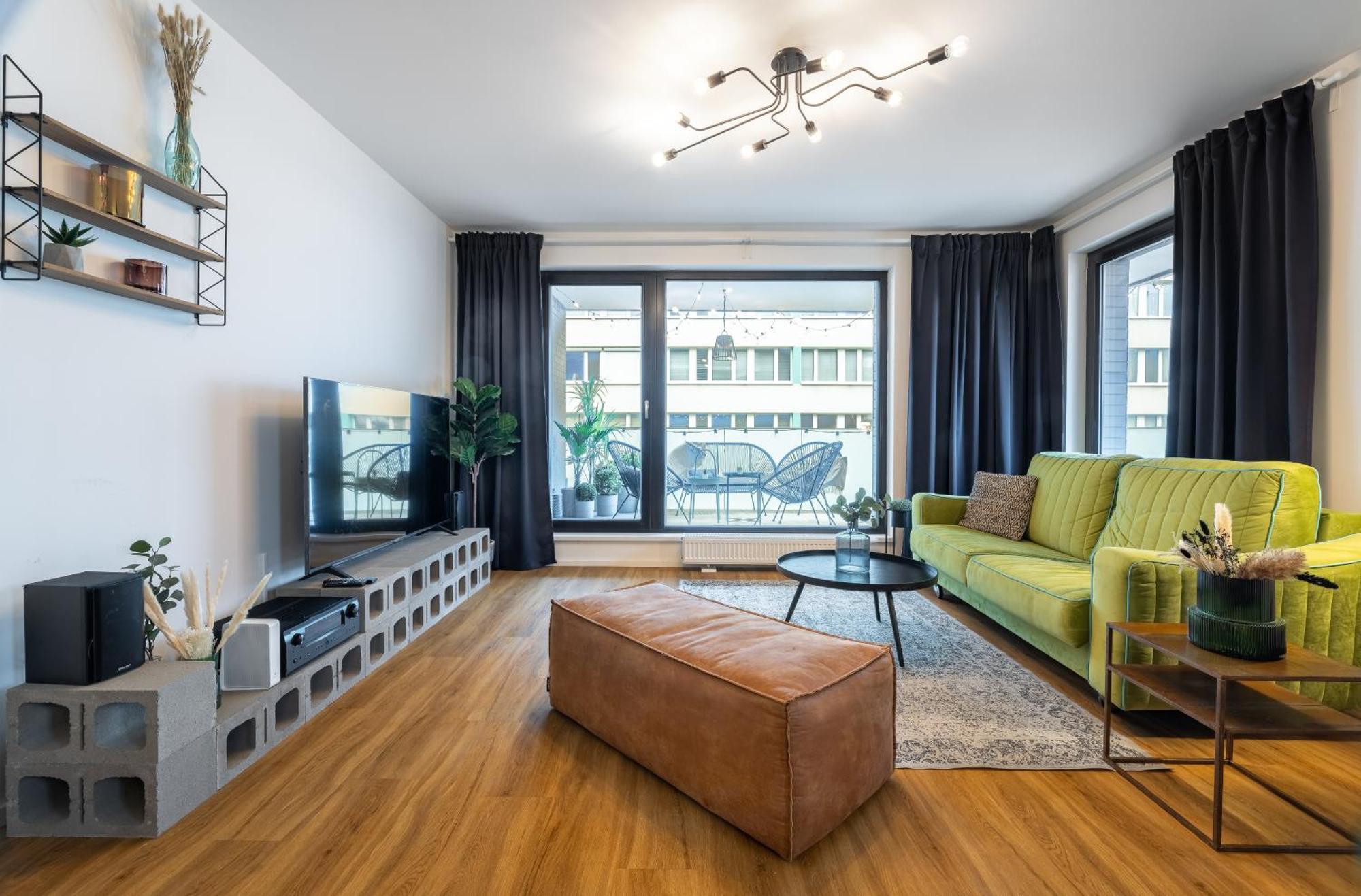 Invalidovna With Free Parking Apartment