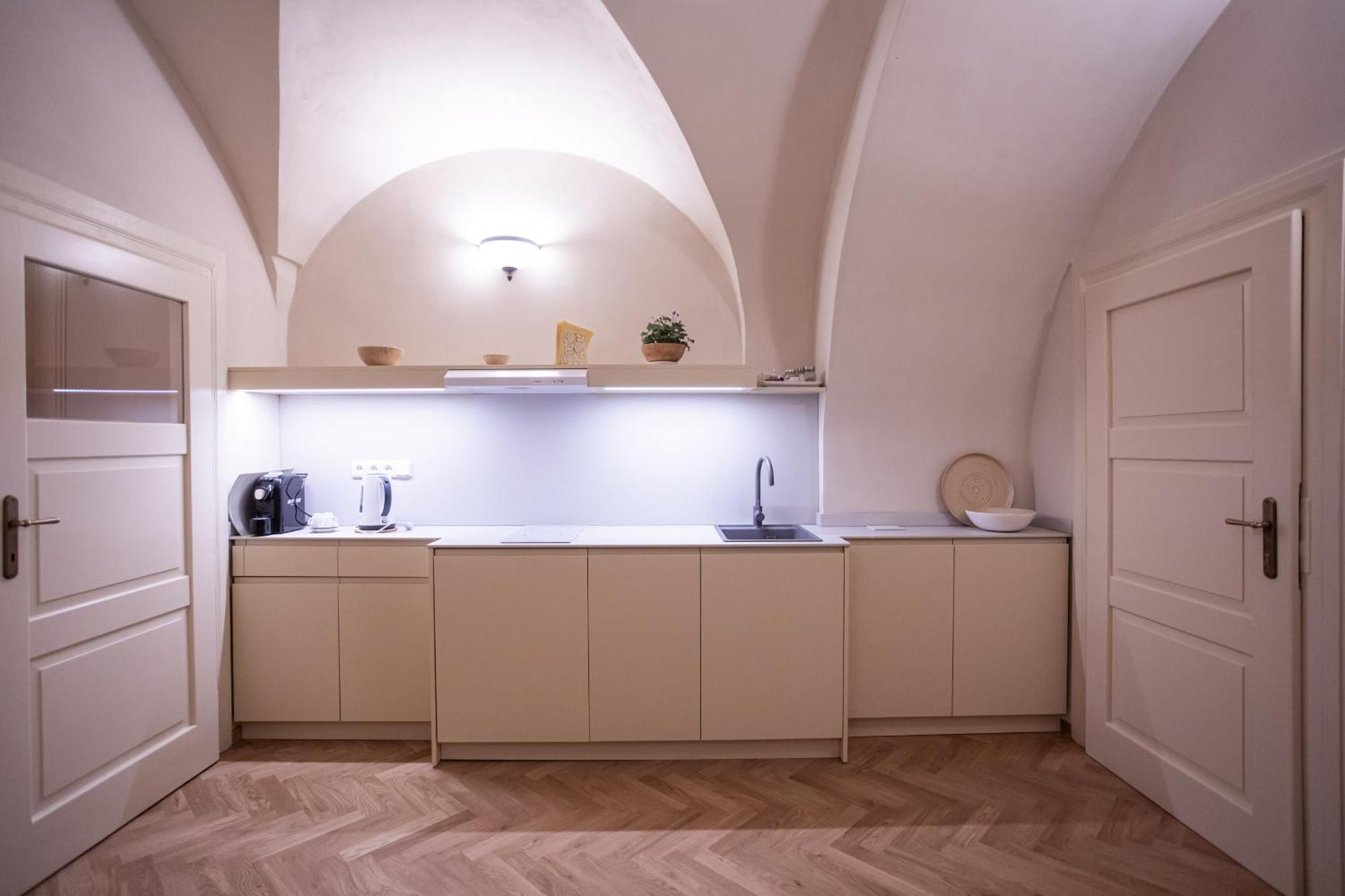 Apartment Residence Thunovska