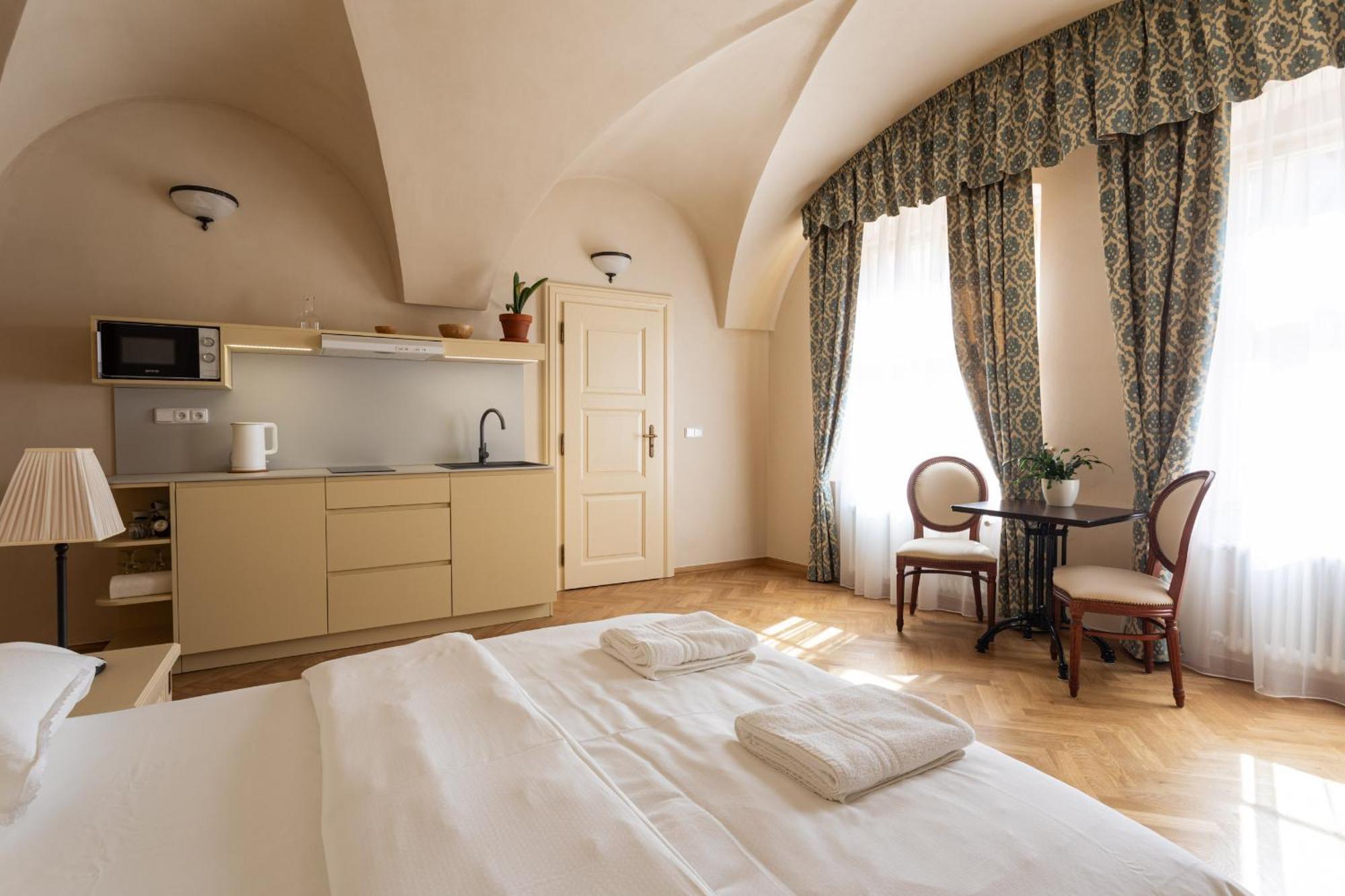 Thunovska Apartment Prag