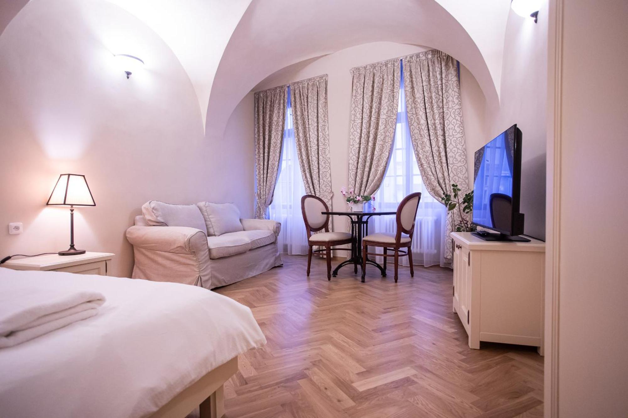 Thunovska Apartment Prag