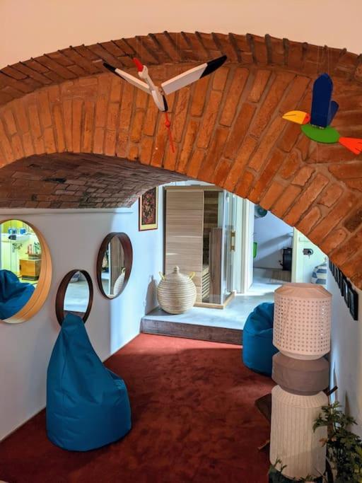 Apartment Romantic And Atypical In Prague's Montmartre