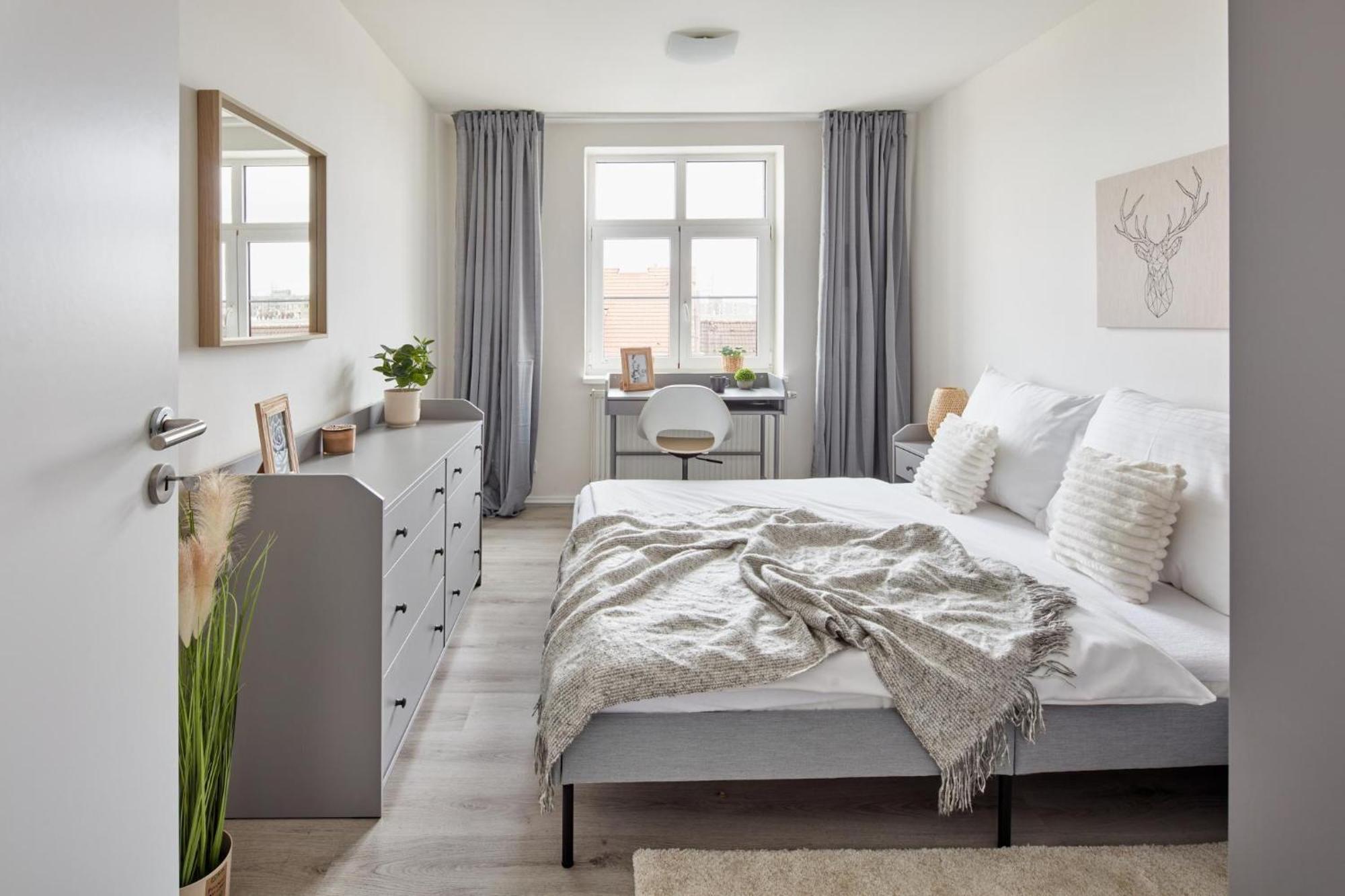 Apartment Days - Bright - Fast Wifi - Quiet Area *