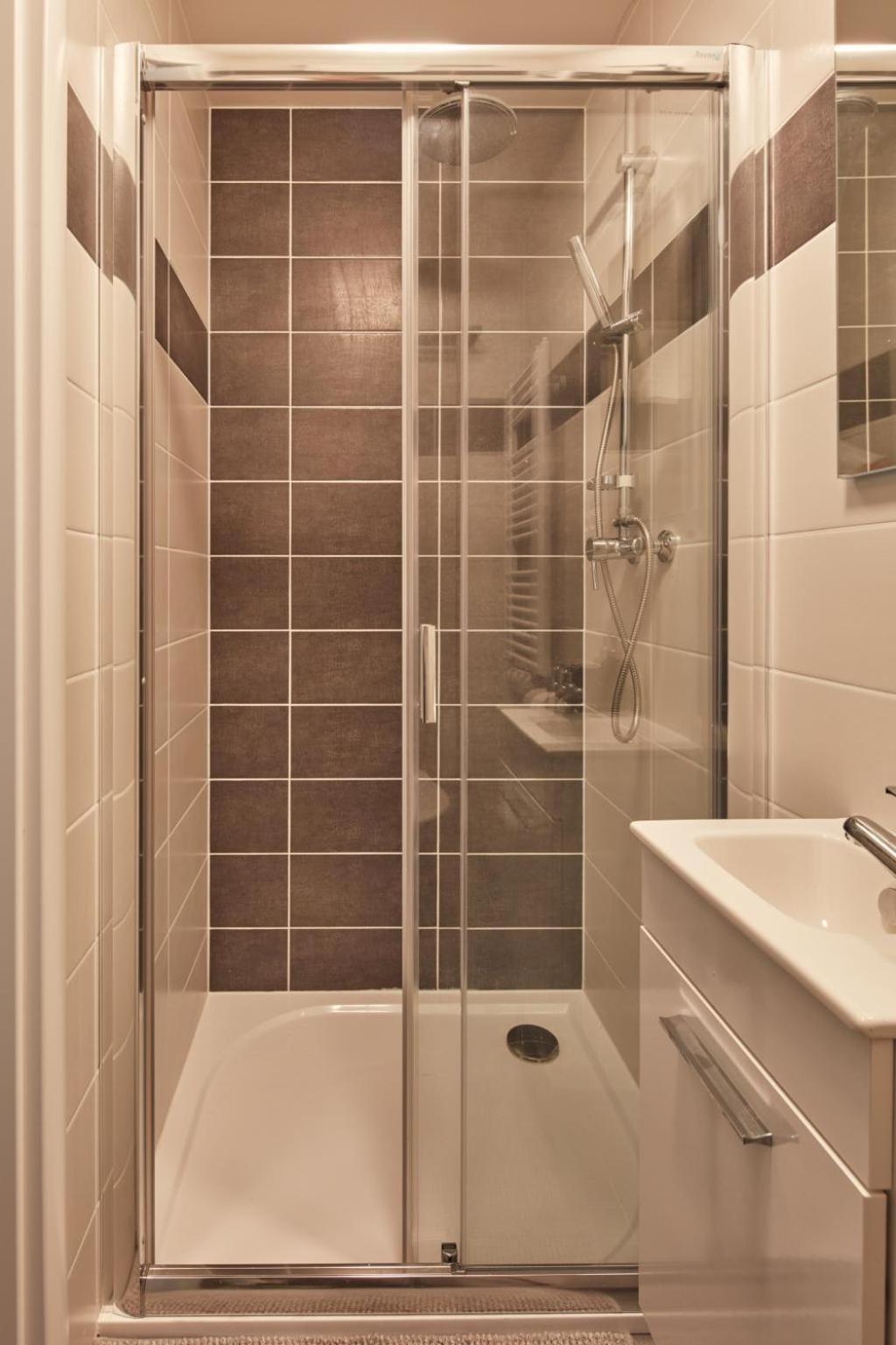 Days - Sunlit 1bdr - Netflix - Yet Quiet - New Town Apartment