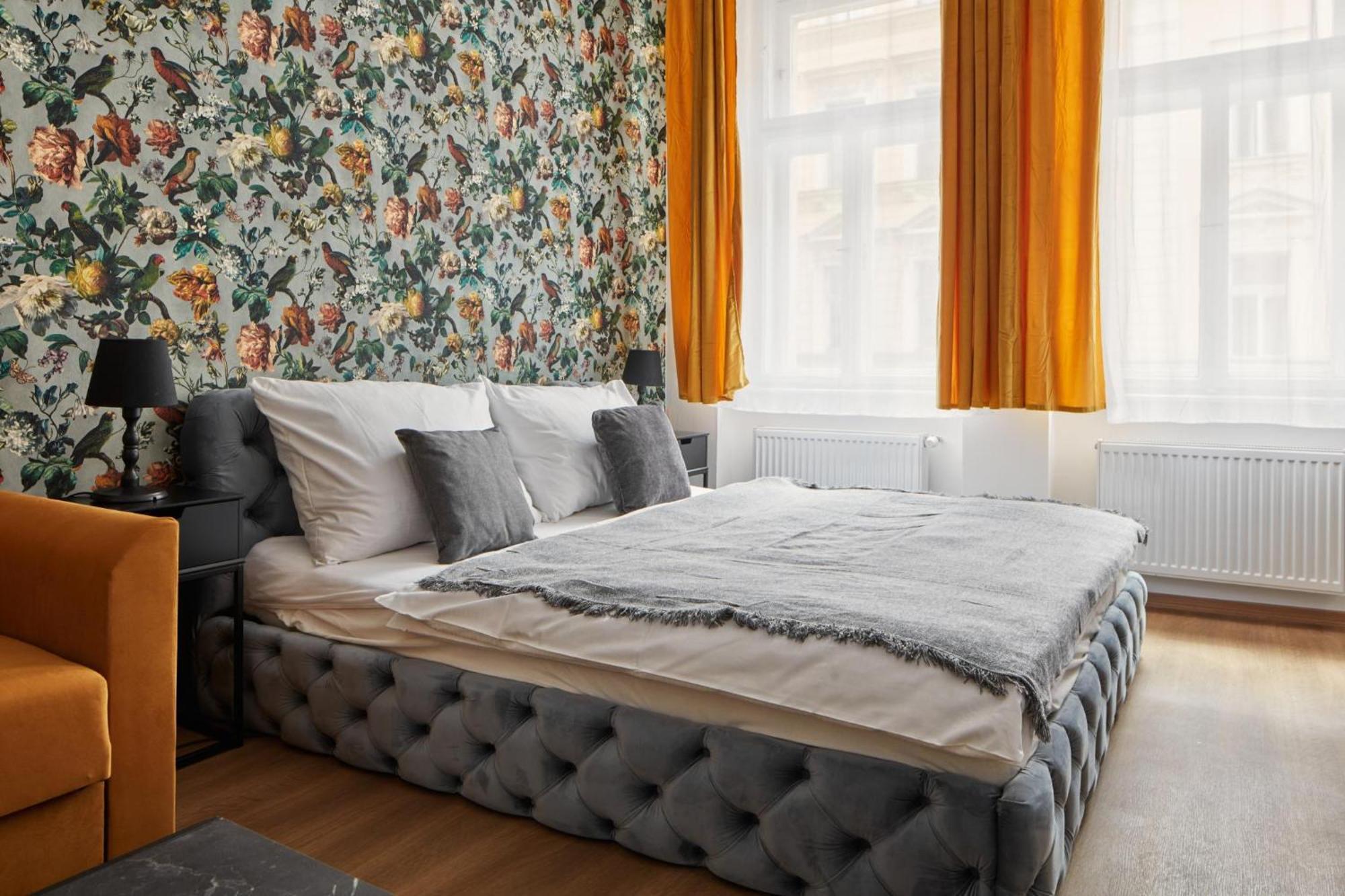 Days - Sunlit 1bdr - Netflix - Yet Quiet - New Town Apartment *