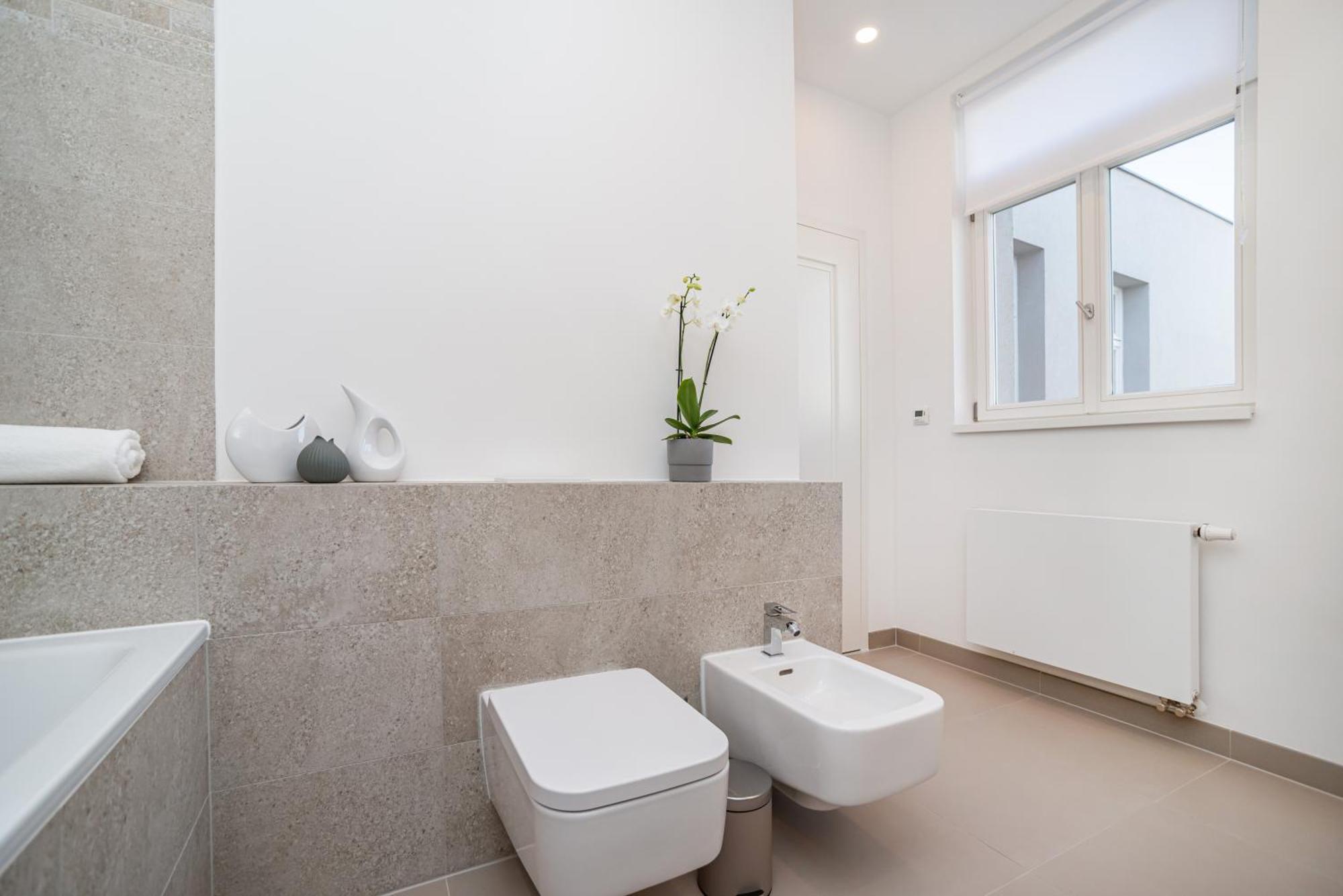 High-class Rooftop Apt. With Spacious Terrace *