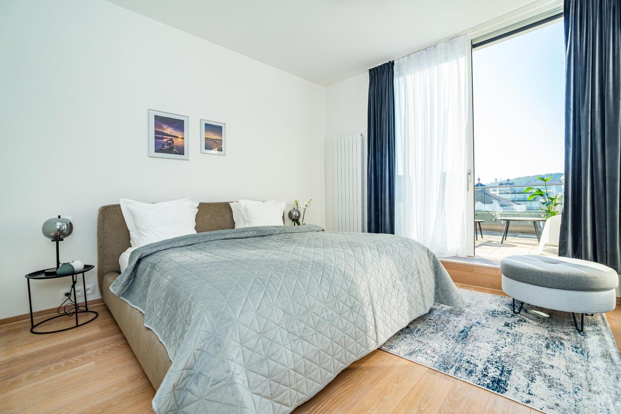 High-class Rooftop Apt. With Spacious Terrace Apartment *