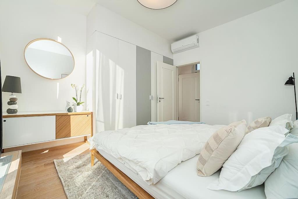 Apartment High-class Rooftop Apt. With Spacious Terrace Prag