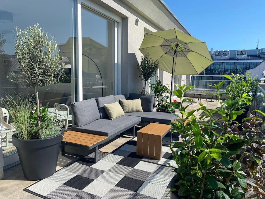 High-class Rooftop Apt. With Spacious Terrace Apartment