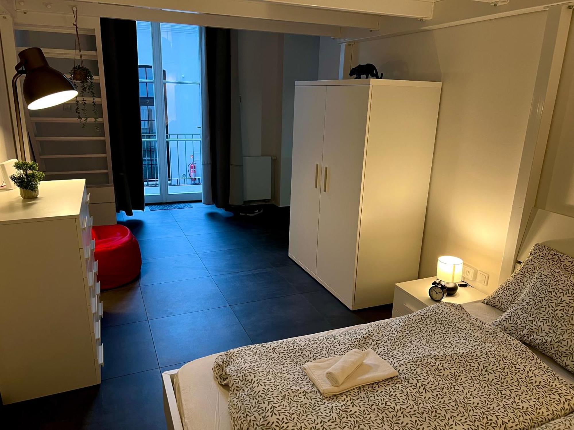 Opletalova 1min From Wenceslas Square * Prag