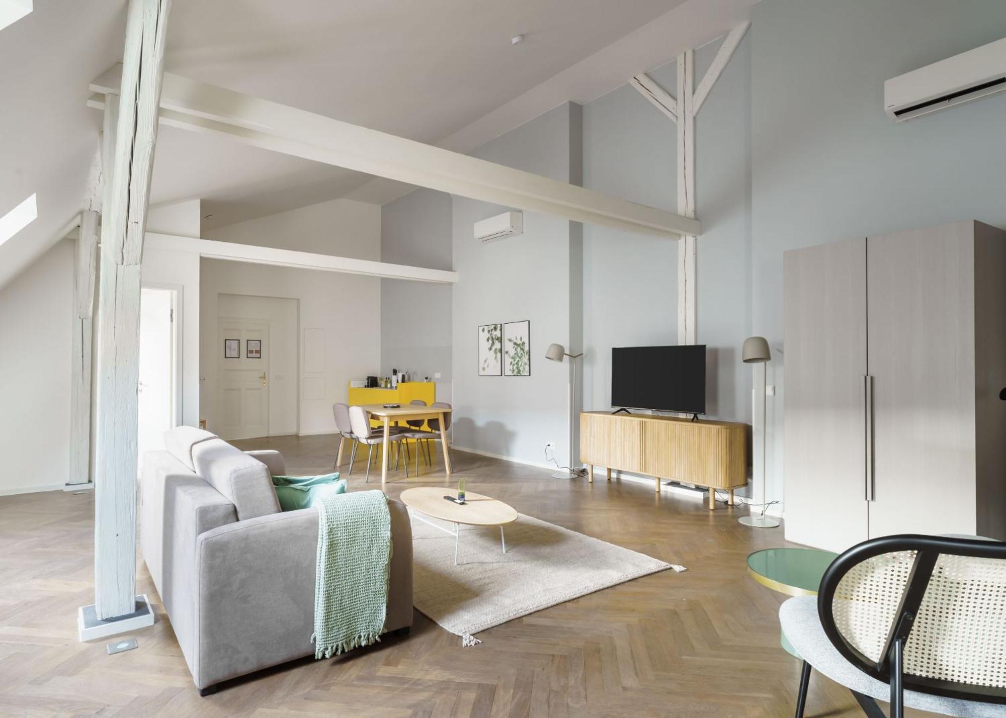 Limehome Halkova