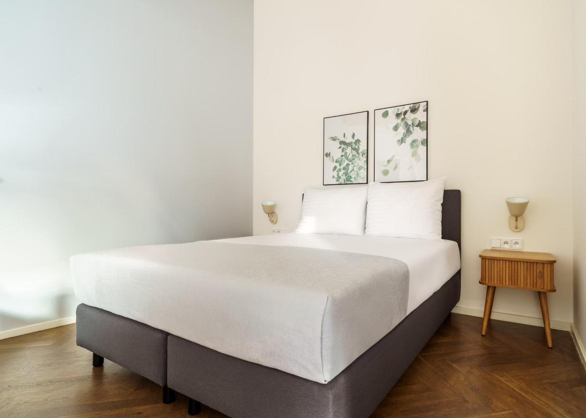 Limehome Halkova 4* Praha