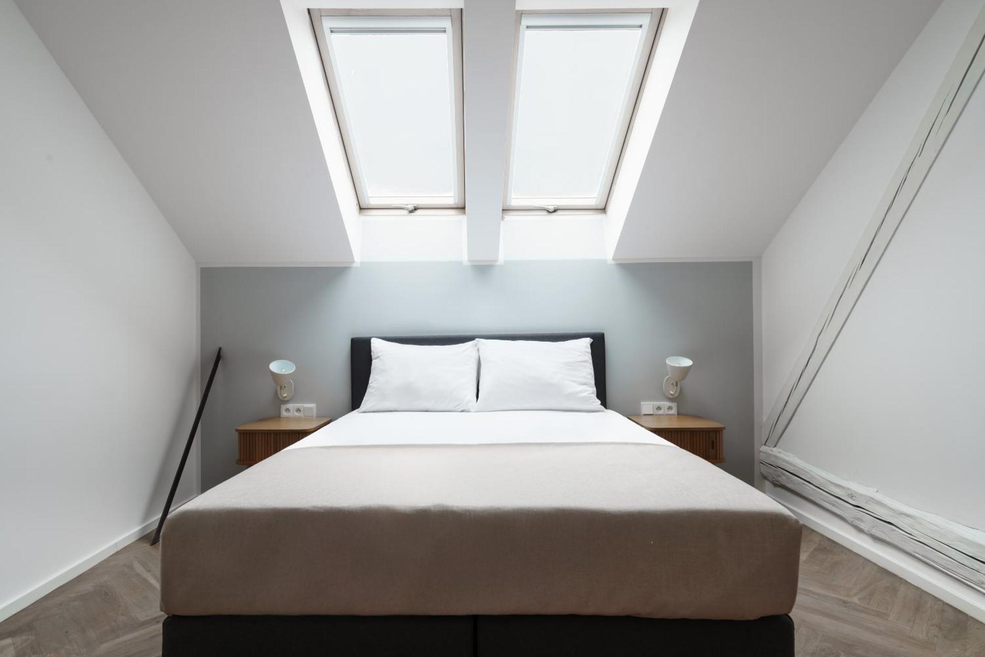 Limehome Halkova Praha