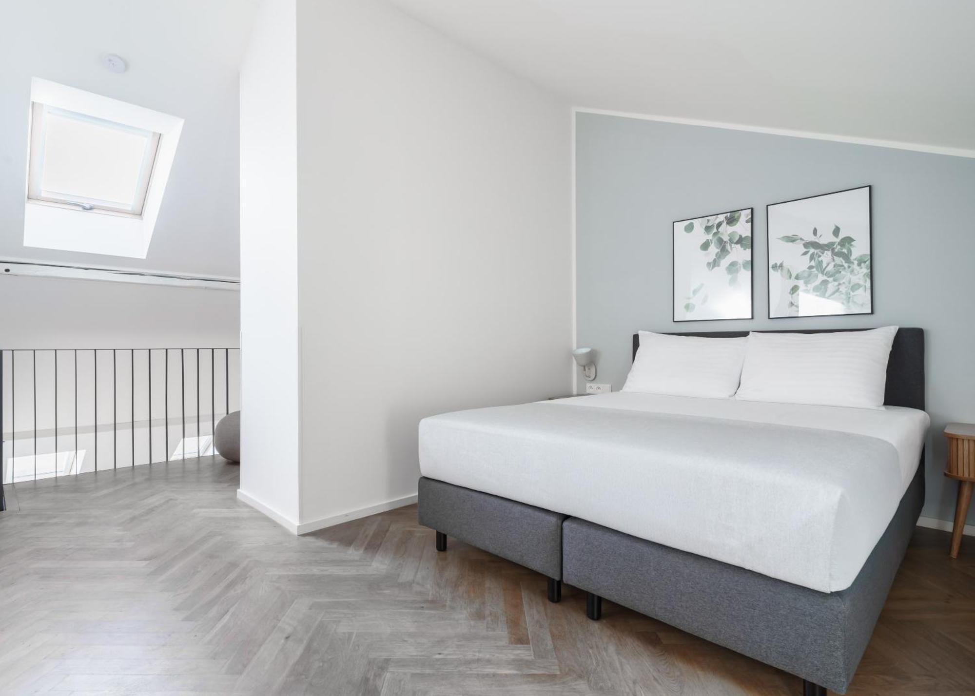 Limehome Halkova Prag