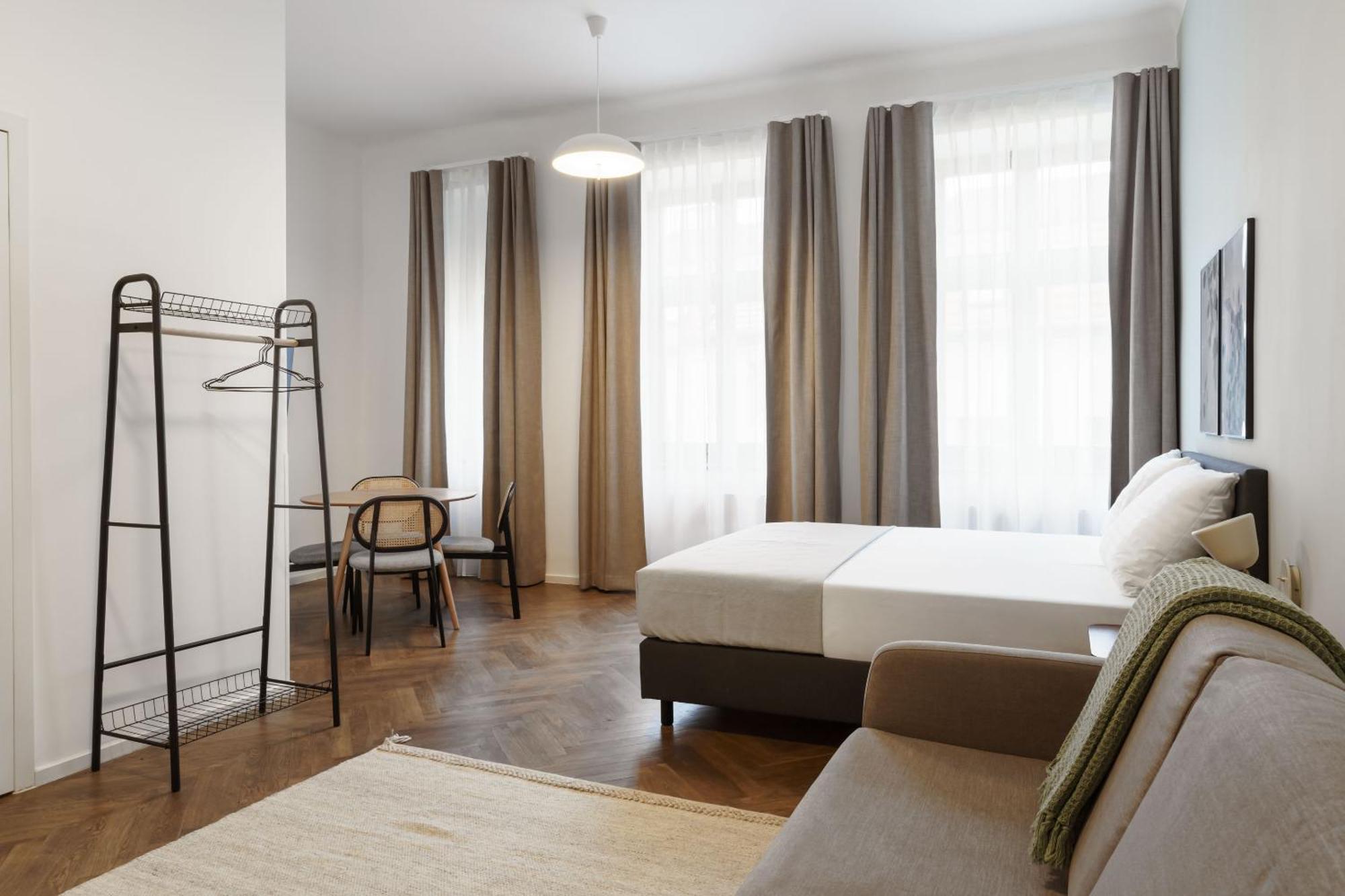 Limehome Halkova 4* Praha
