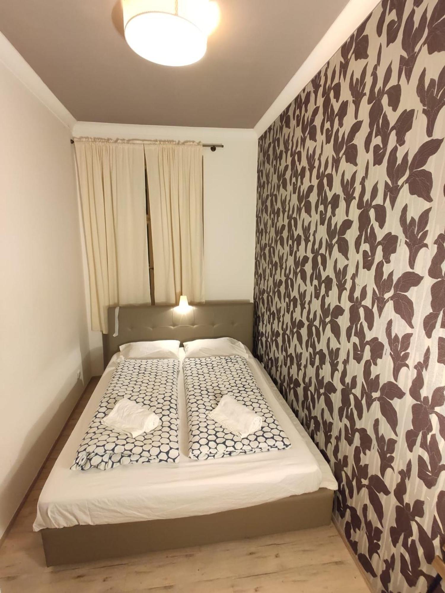 Apartment Cozygem Apt 2 Mins Walk Charles Bridge Prag