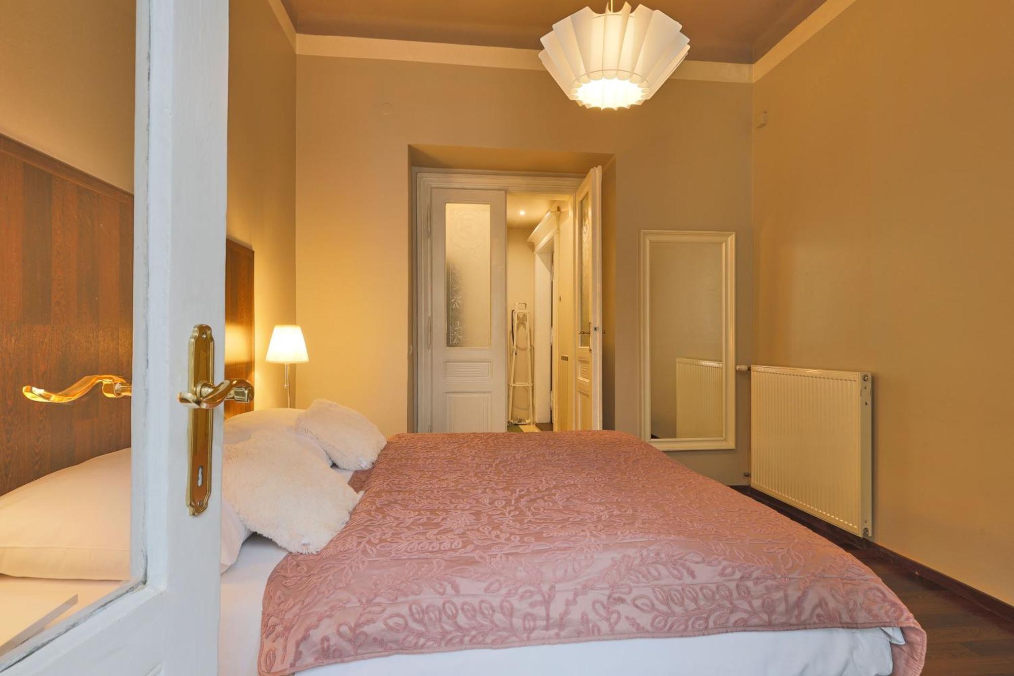 Aparthotel Janackovo - Riverside Prag