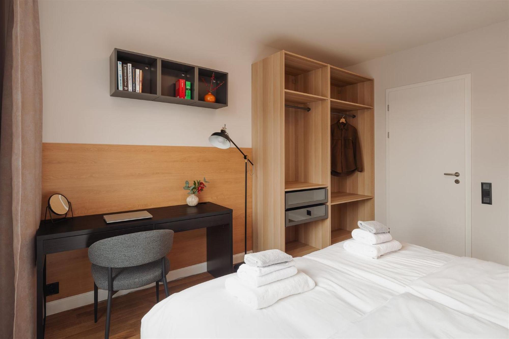 Apartment Luxury Sunny - Garage Parking, Metro, Balcony, Ps5 With Games *