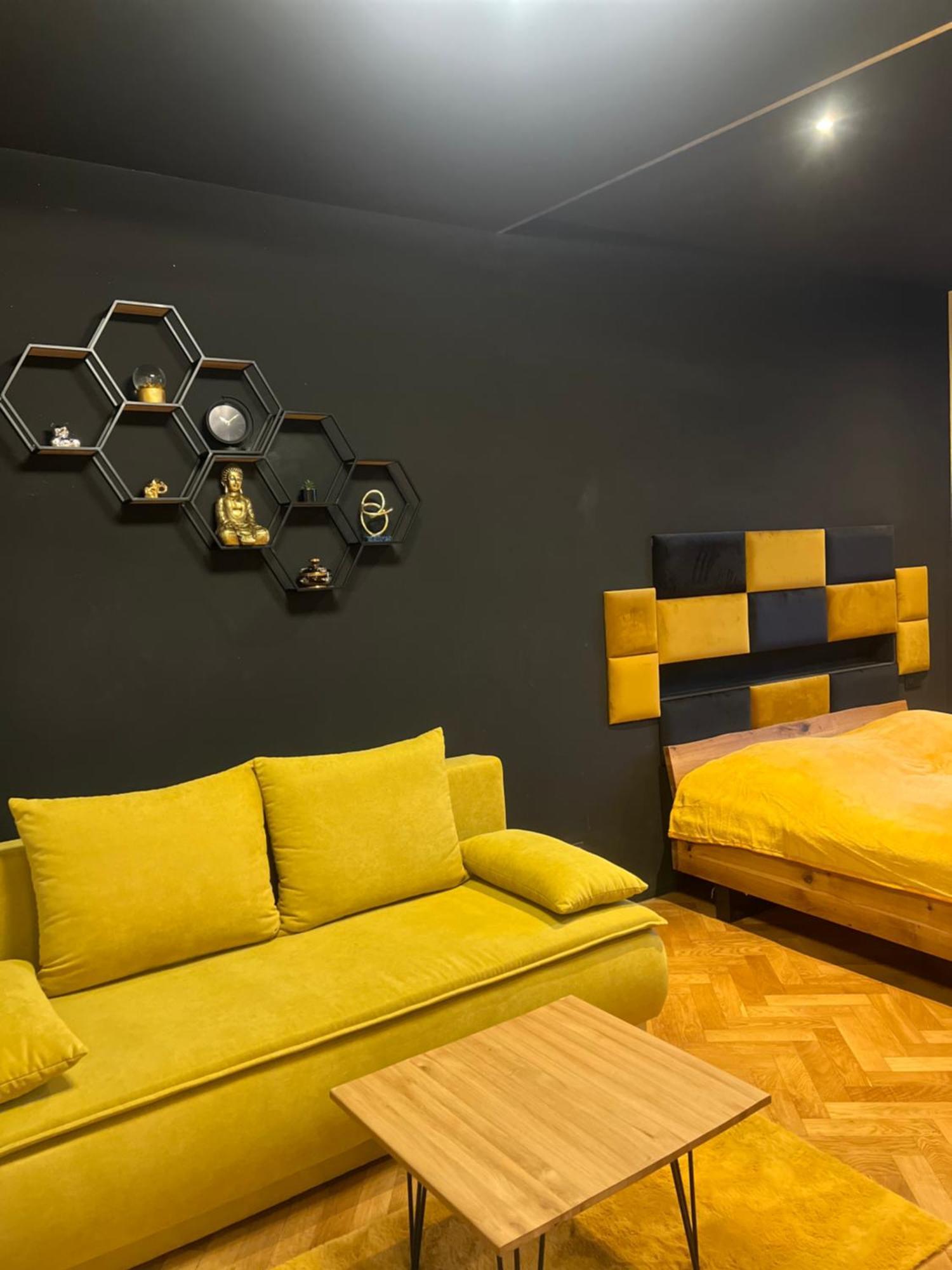 Wenceslas Square 150 M2 Apartment