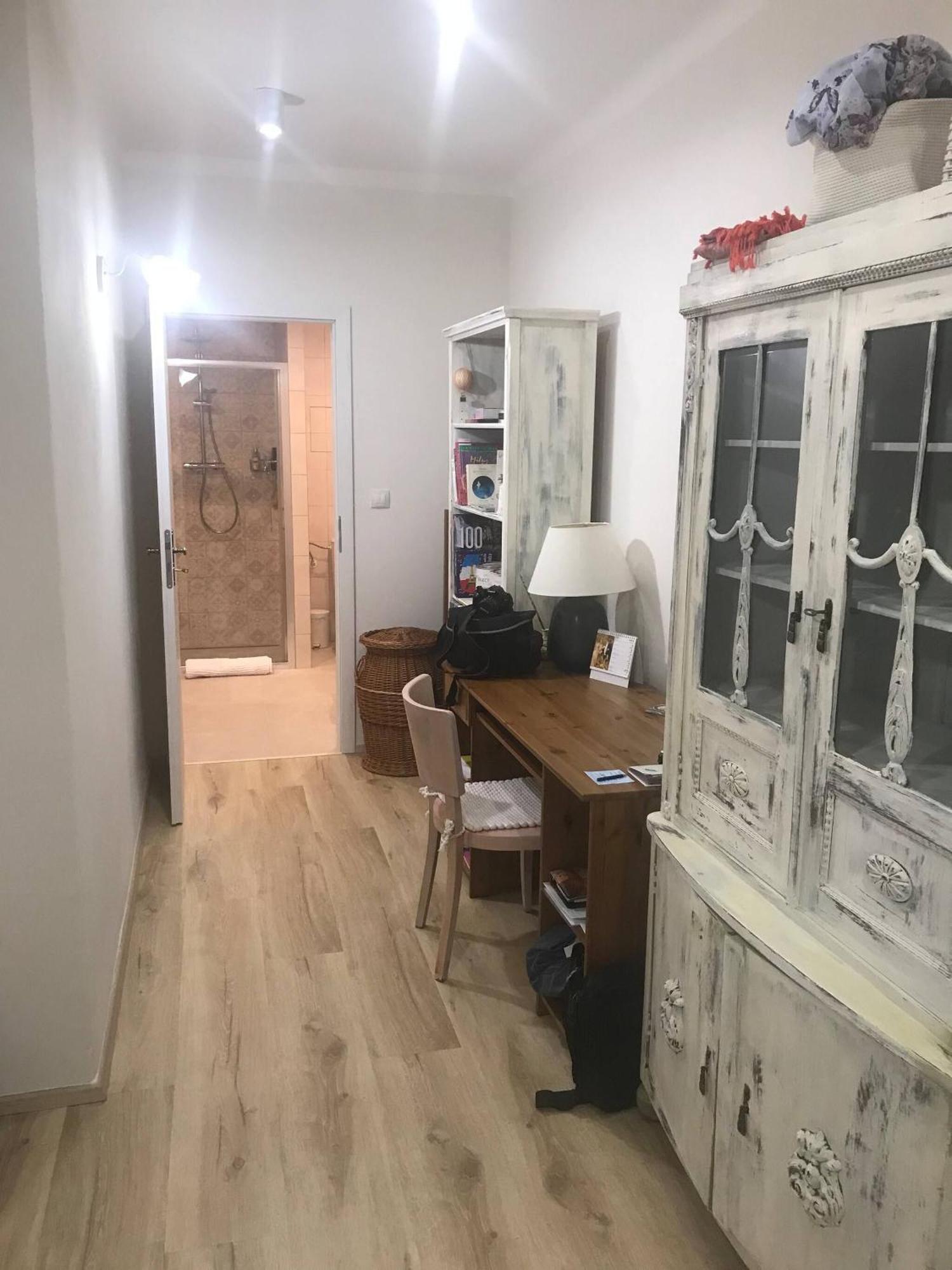 Lovely And Freshly Renovated In 10 Lägenhet Prag