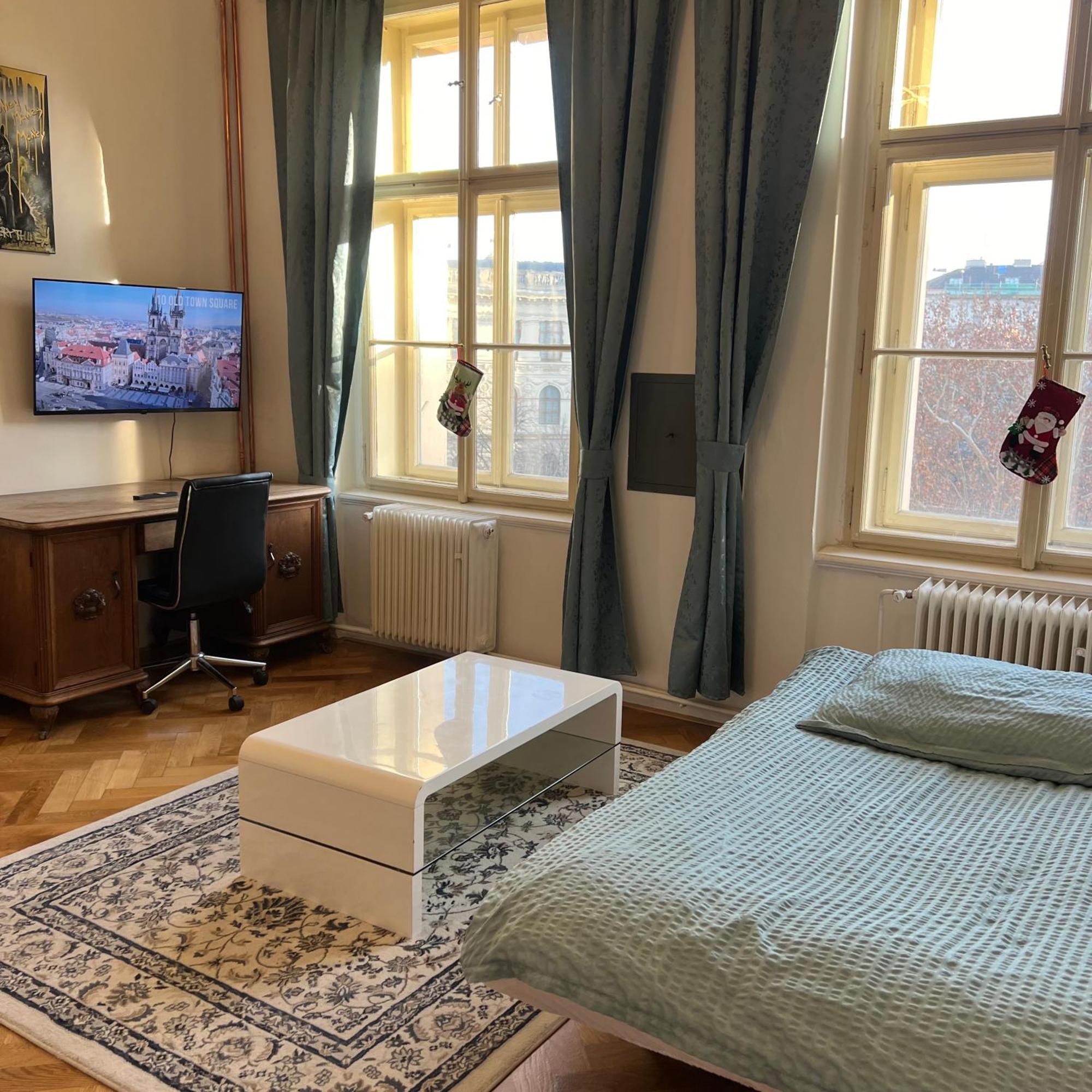 Wenceslas Square 150 M2 Apartment