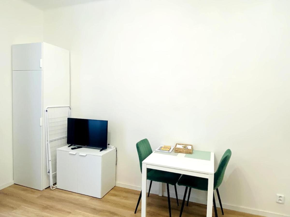 Apartment Private Close To Red Subway Pankrac Prague