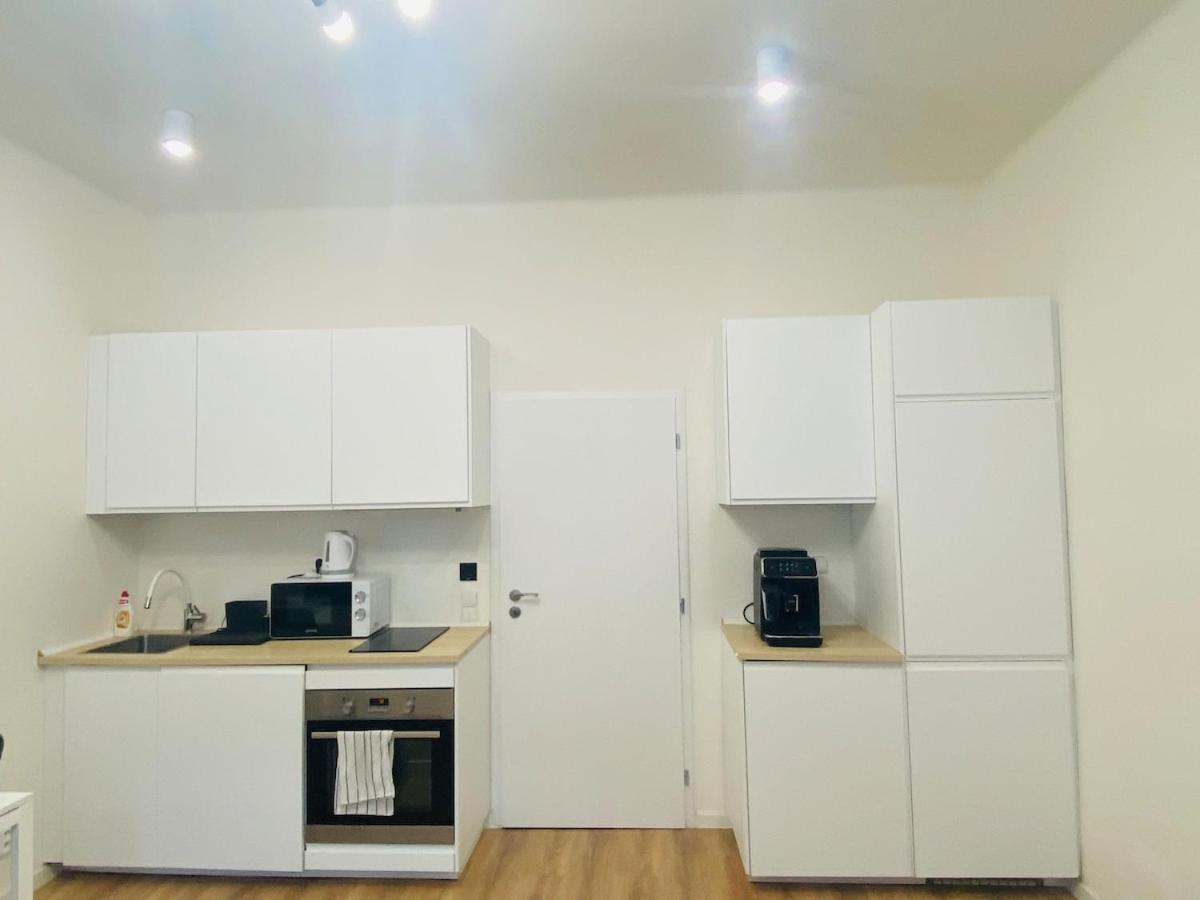 Apartment Private Close To Red Subway Pankrac