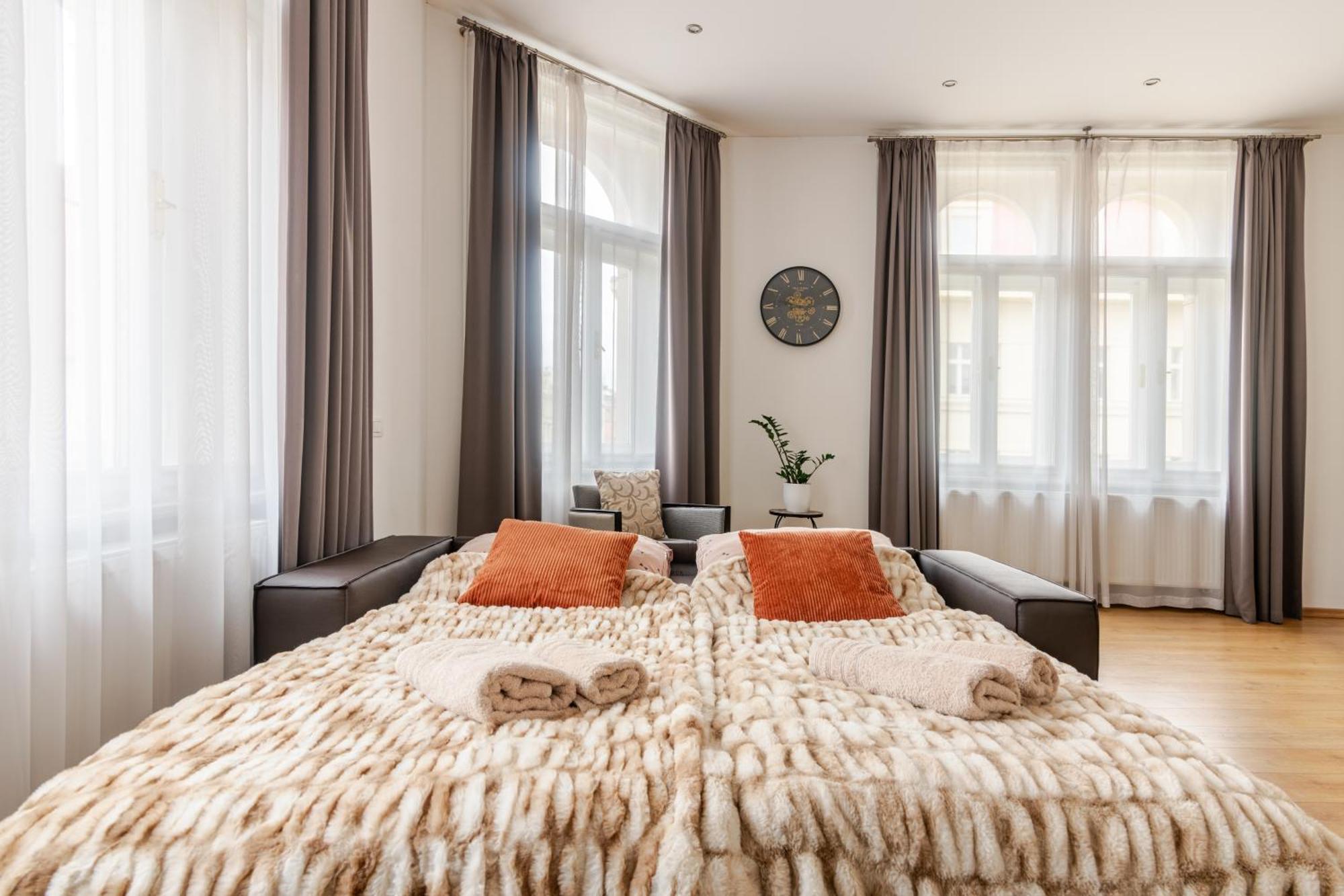 Apartment Riverside Palace Prag