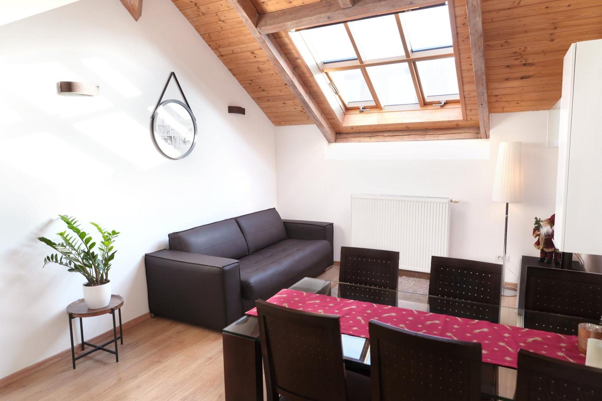 Apartment Riverside Palace Prag