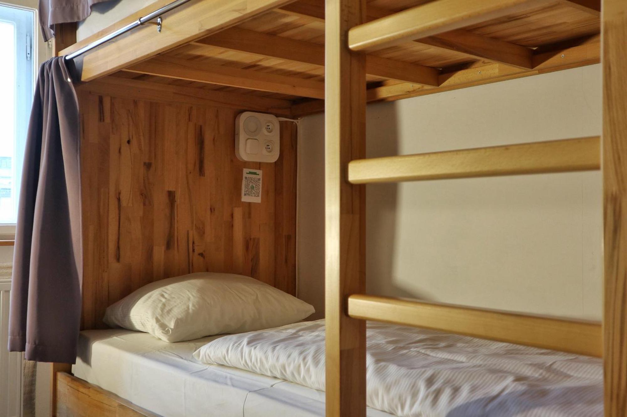 Dream Hostel *