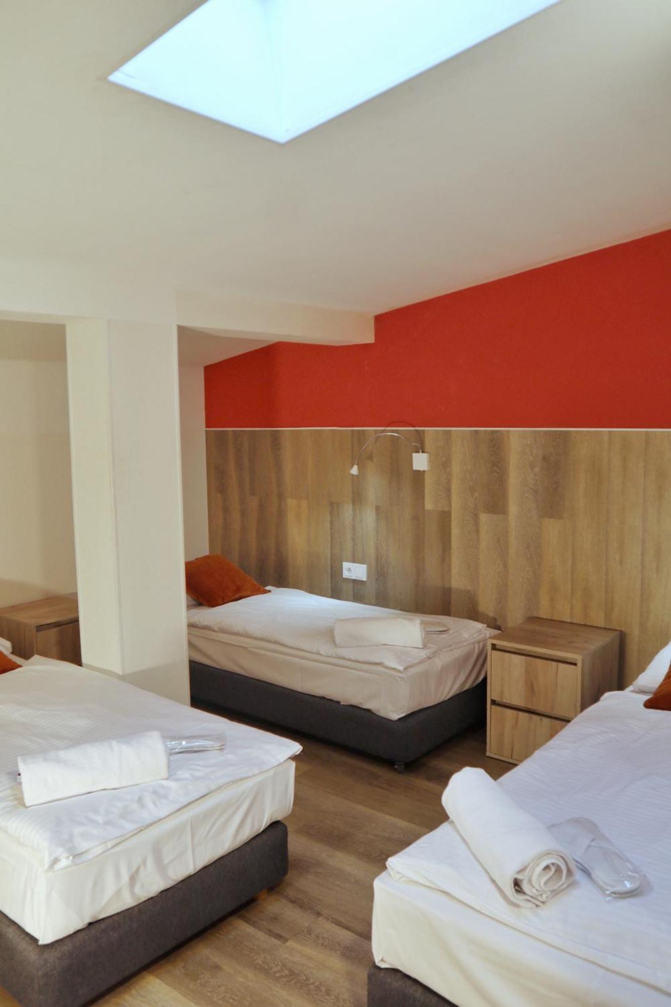 Dream Hostel *