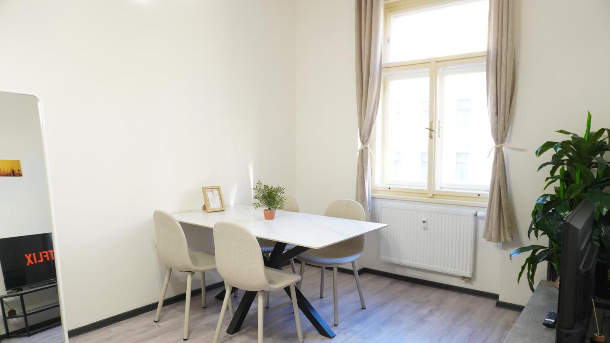 Flat With Balcony And Garage Apartment Prague