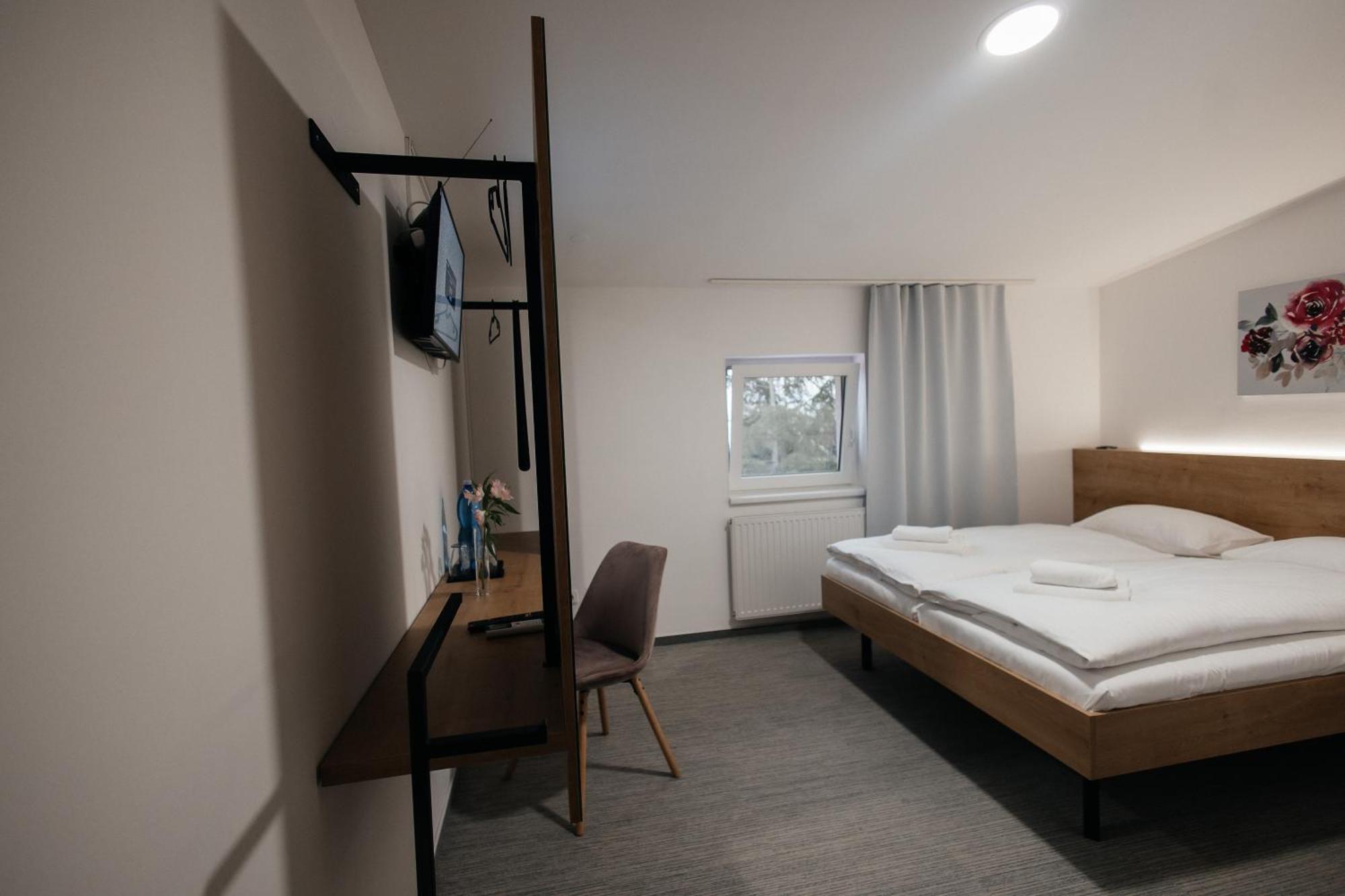 Golden Golem & Hotell 3*