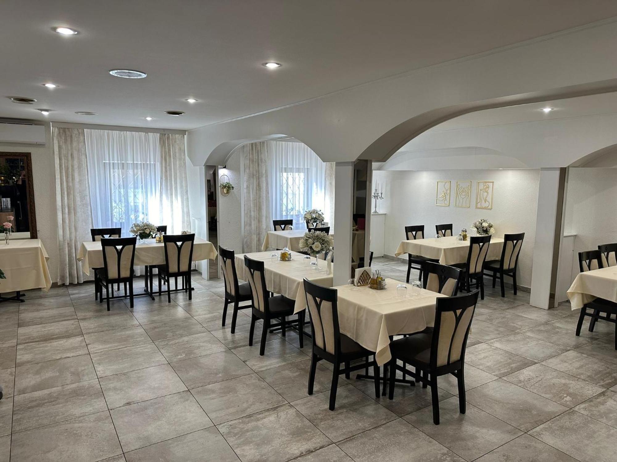 Hotell Golden Golem & Prag
