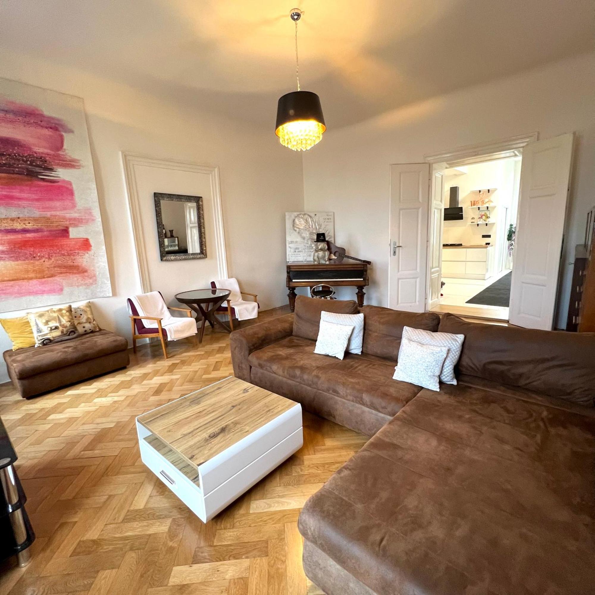 Wenceslas Square 150 M2