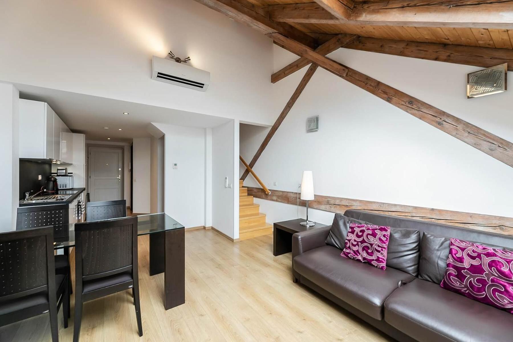 Apartment Riverside Palace Prag