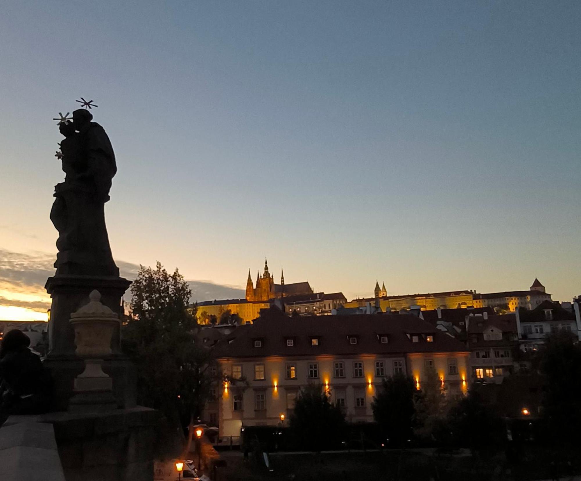 Valentinka Minutes Away From Charles Bridge * Prague