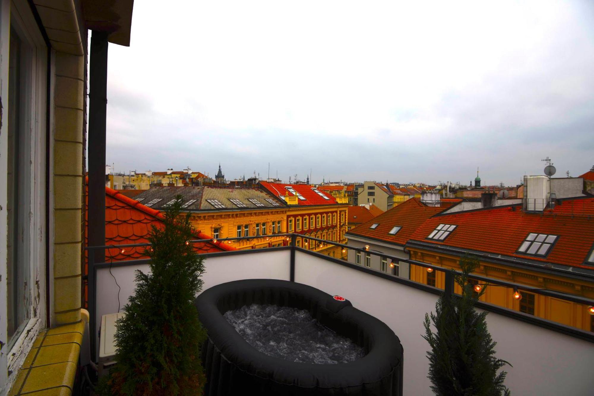 Waterfront River Side Roof - Terrace With View Apartment