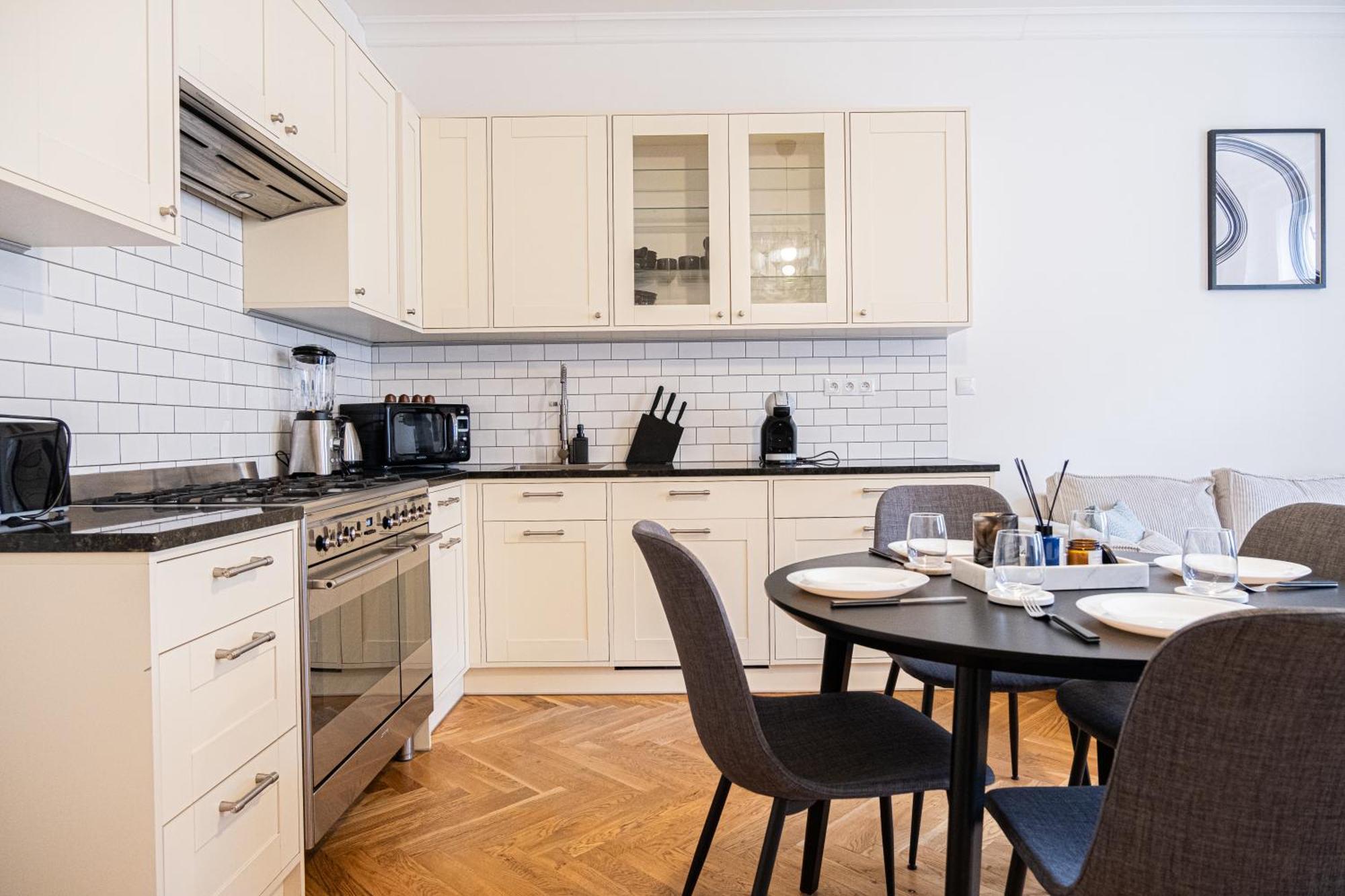 Spacious Near Castle *