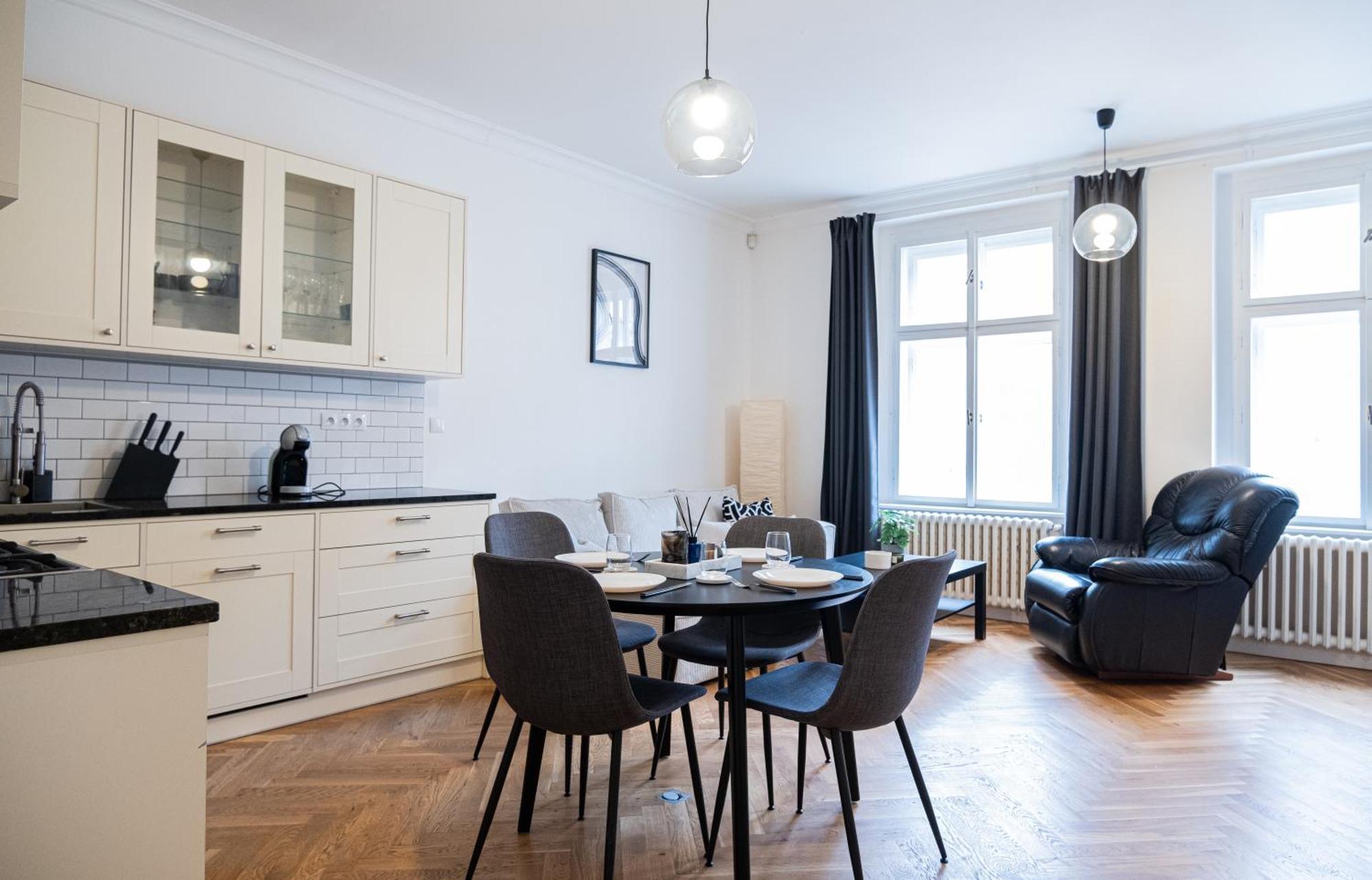 Spacious Near Castle