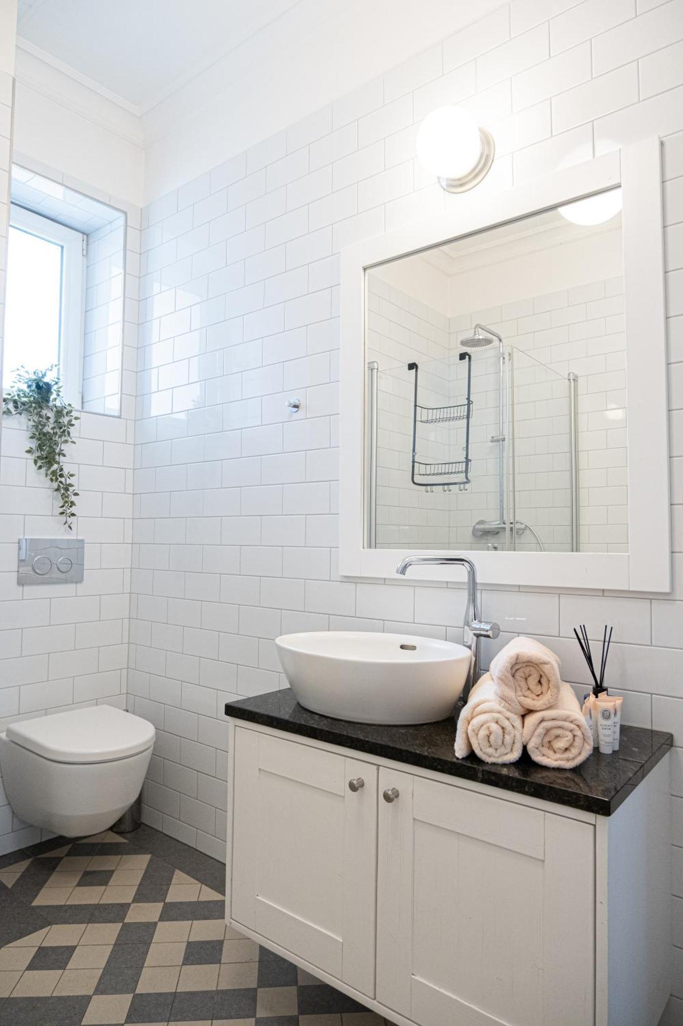 Spacious Near Castle Prag