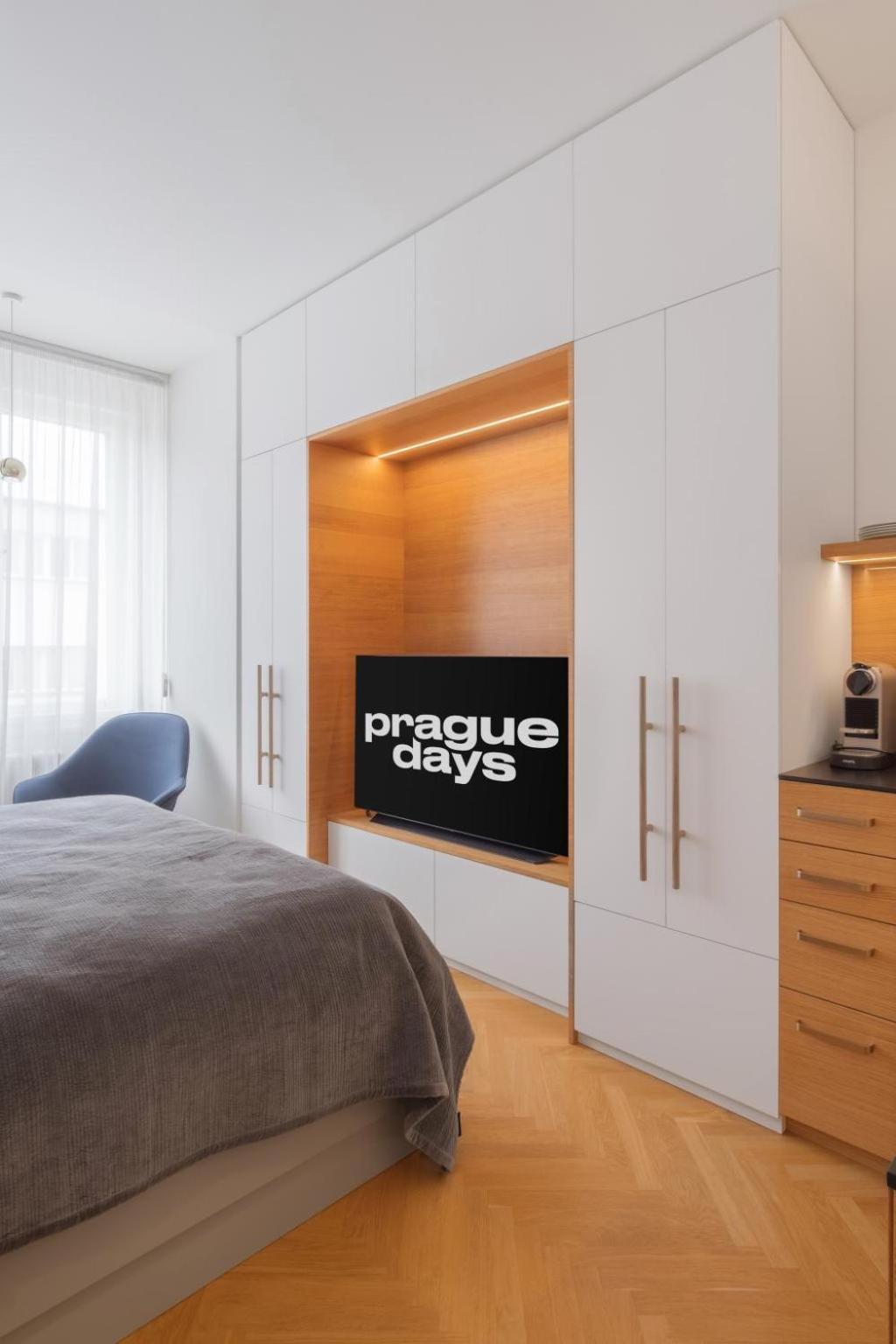 Days - Luxury In Hip Area - 