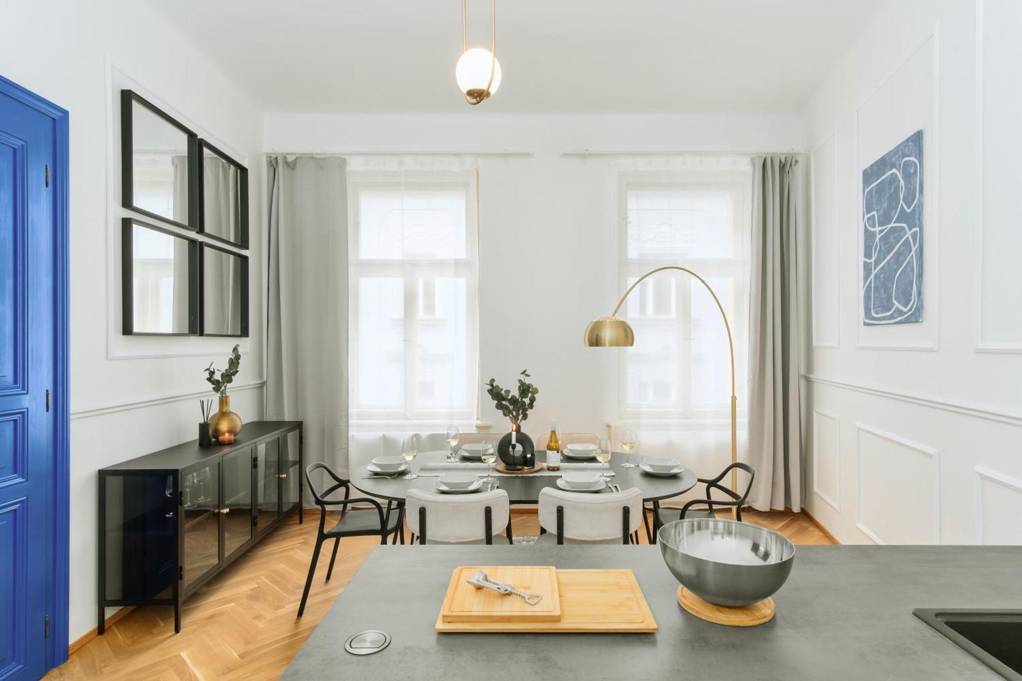Stru House By Days - Luxurious Next To National Theatre