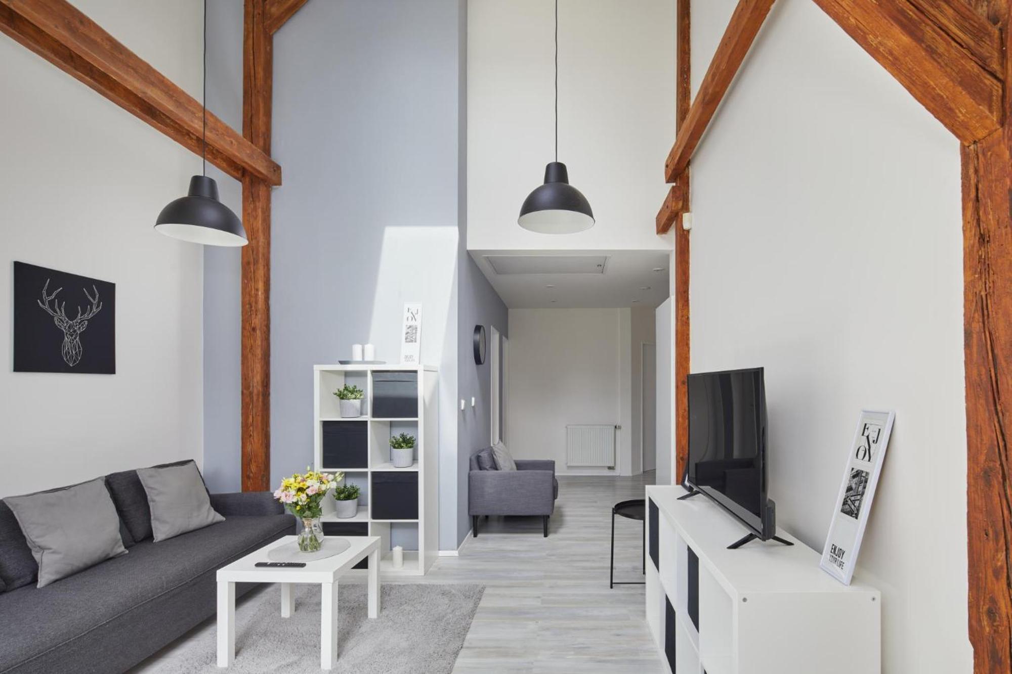 Days - Bright - Fast Wifi - Quiet Area