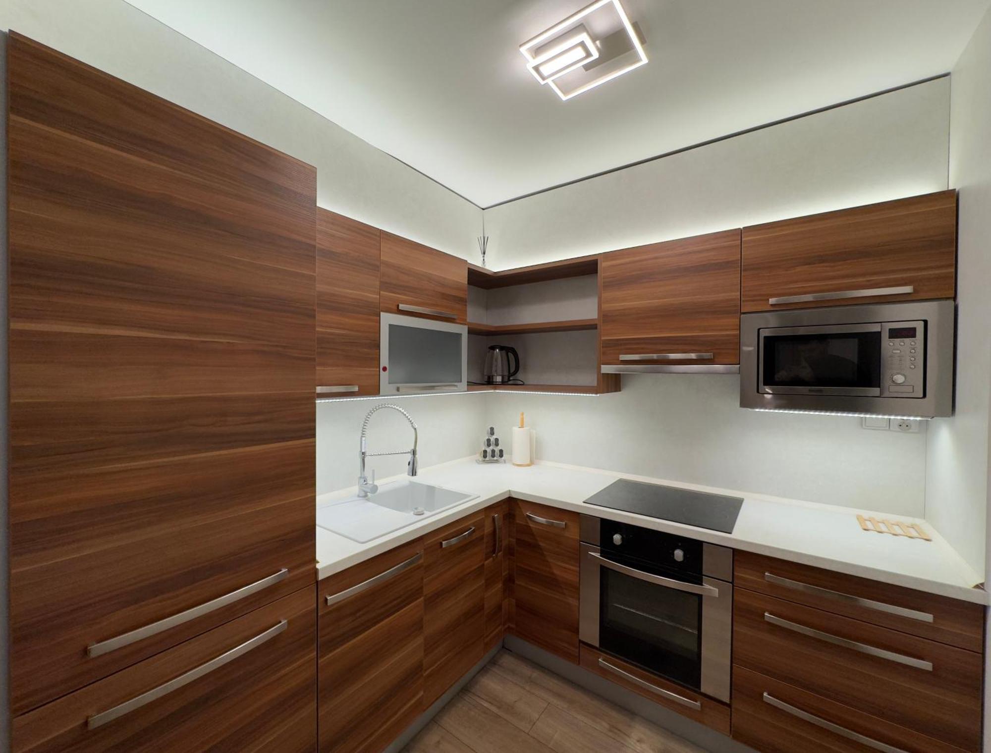 Smarty Choice Flat With Deluxe Kitchen