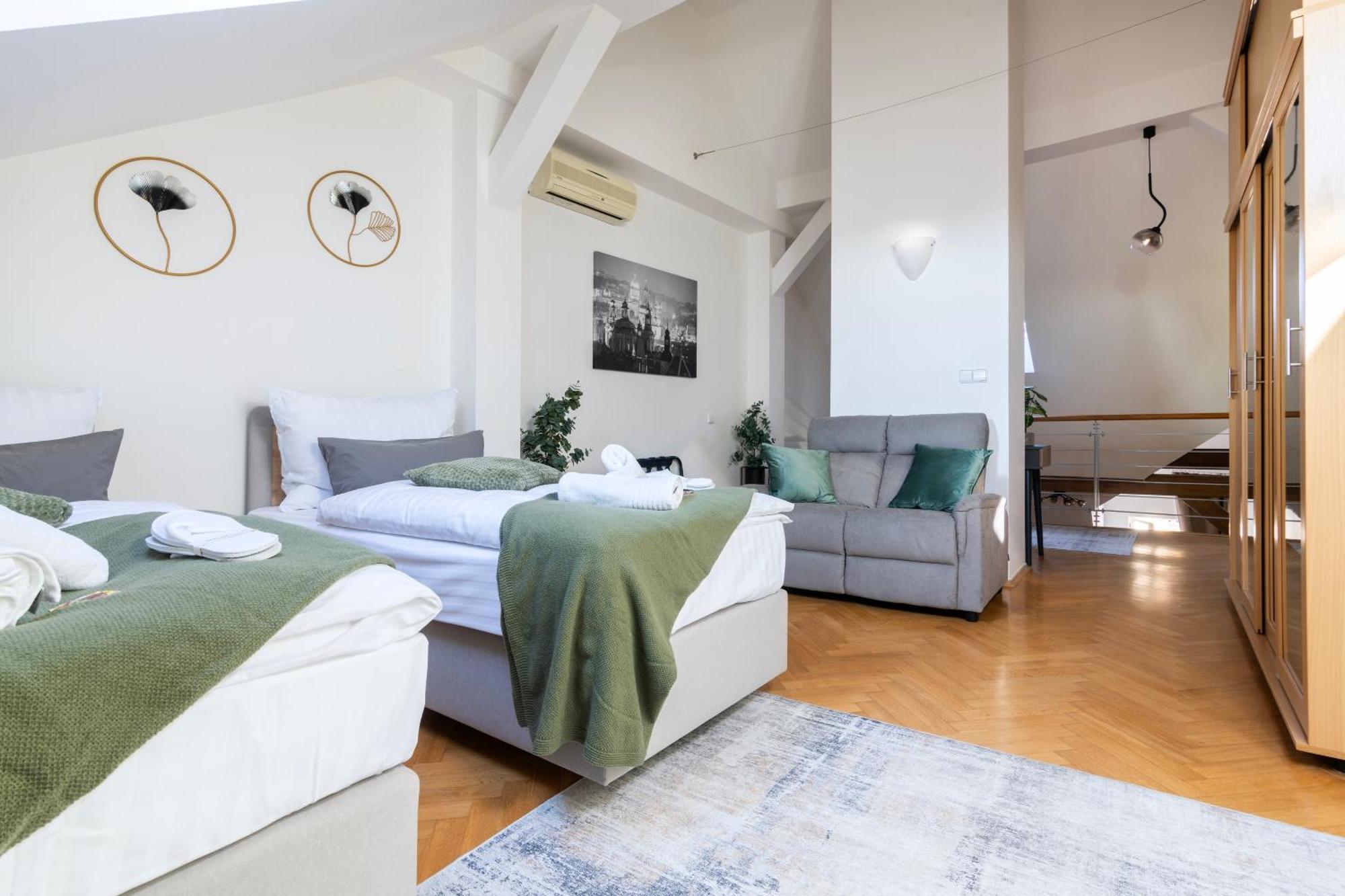 Duplex 165m2 With Views Only 30 Seconds To Charles Bridge Prague
