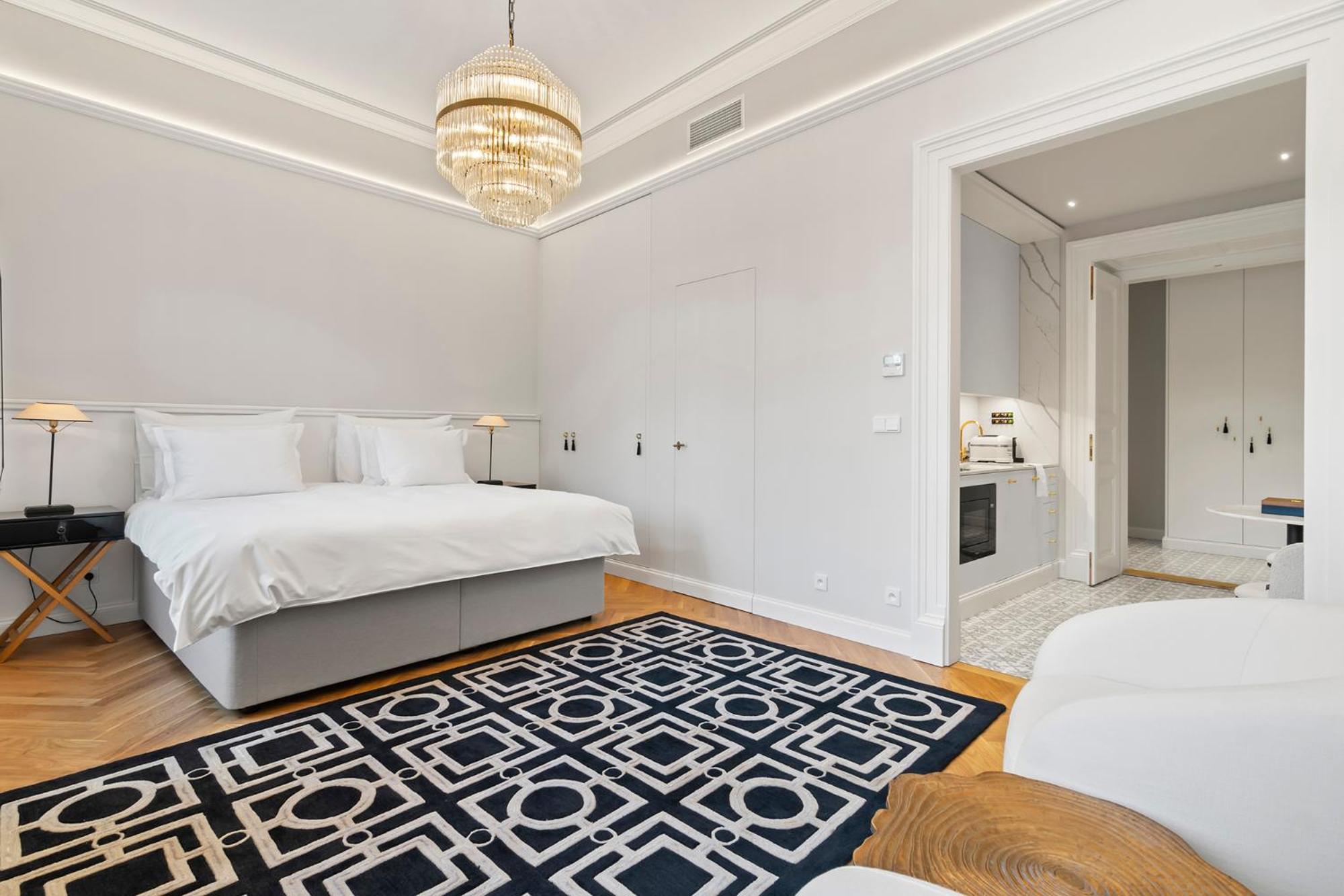 Vodickova Luxury Apartment