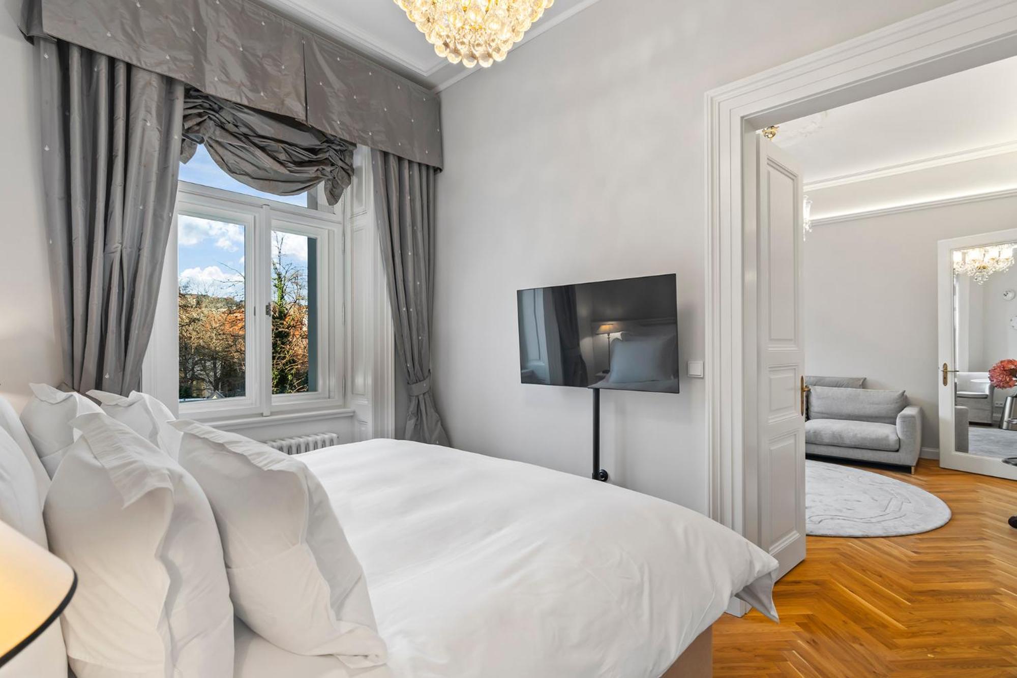 Vodickova Luxury Apartment *