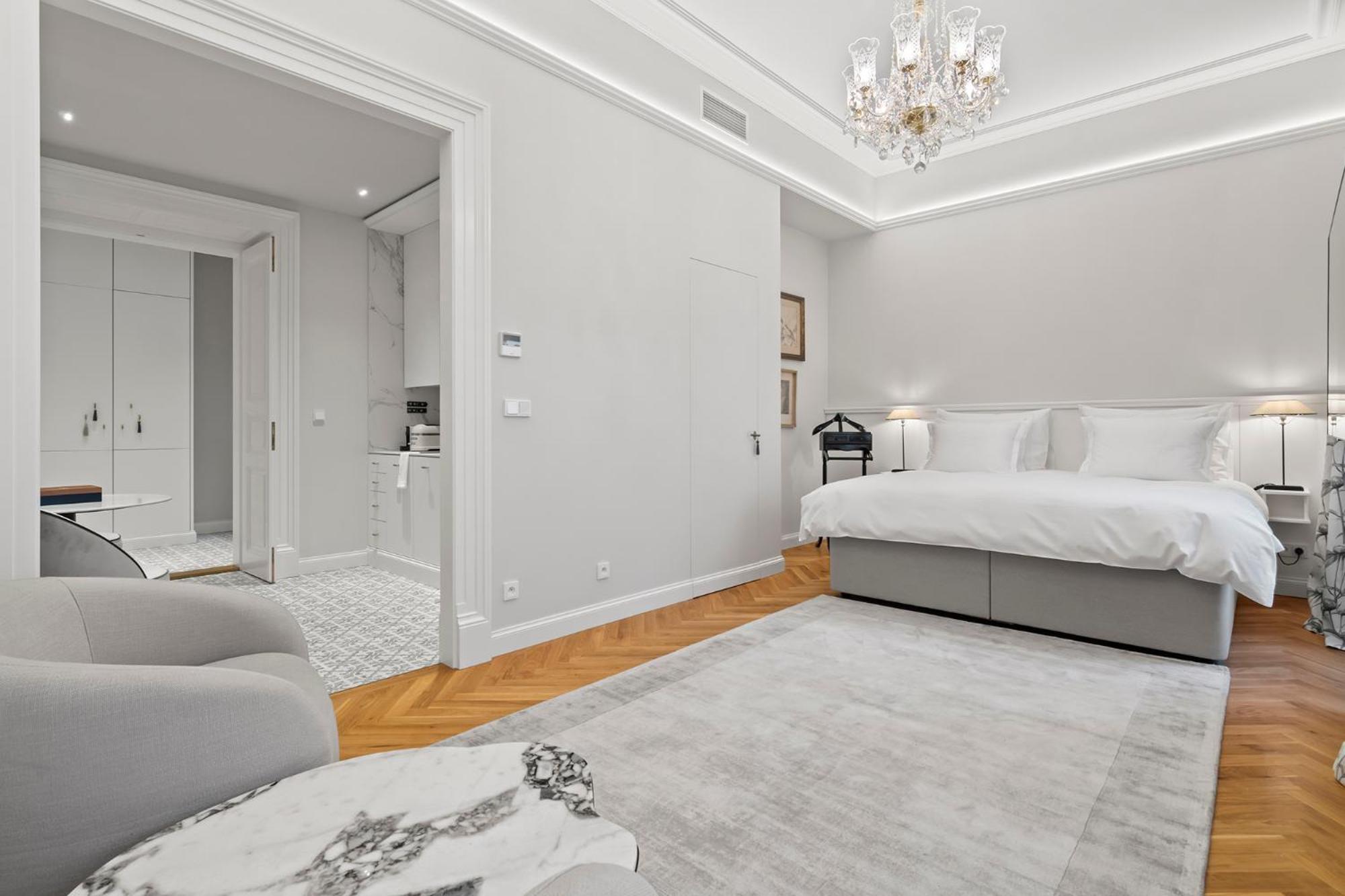 Vodickova Luxury Apartment Prag