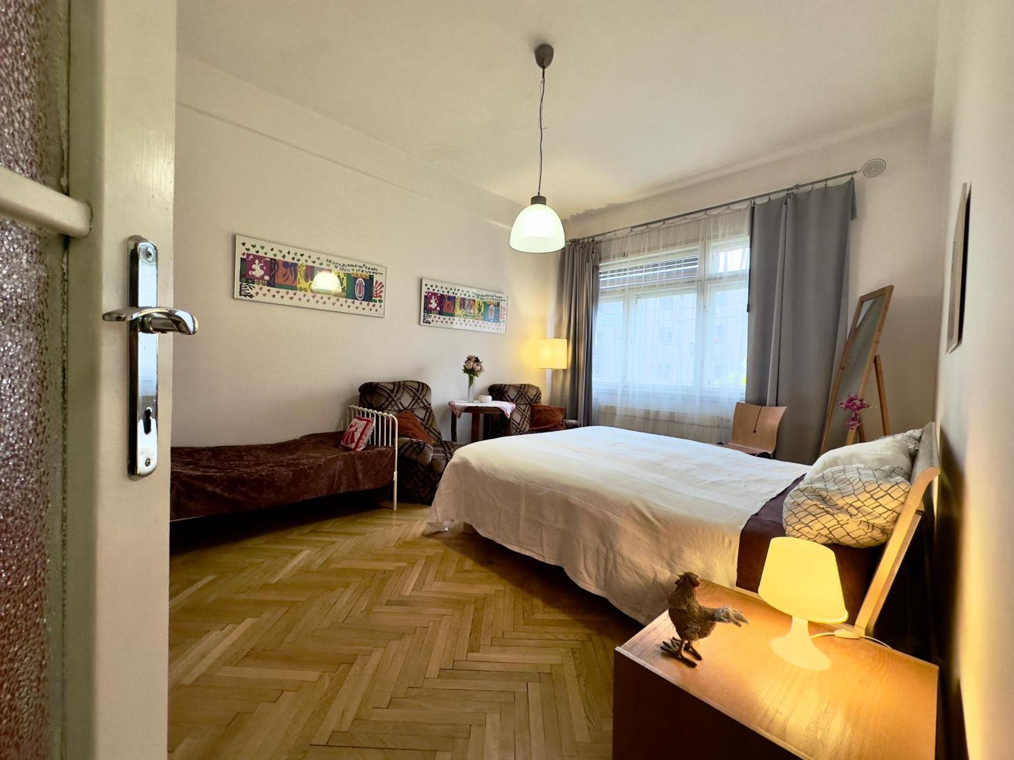 Sedlcanska - Will Save Money Here - Equipped With Antique Furniture Lejlighed